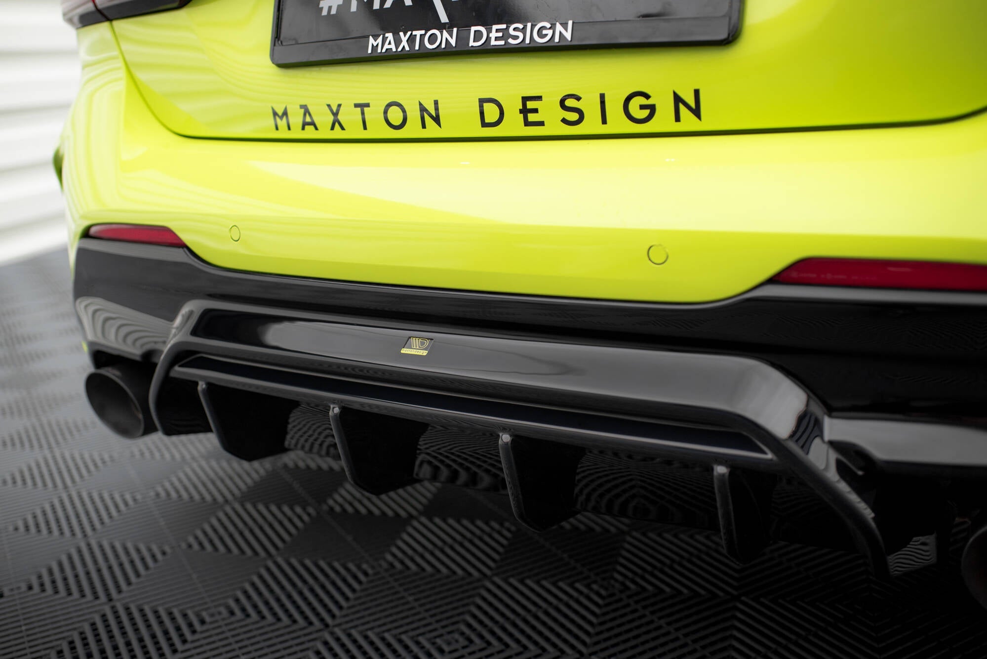 Maxton Design - Diffusor V1 Heck Ansatz für BMW 1er F40 M - Paket/ M135i - Aerowerk.
