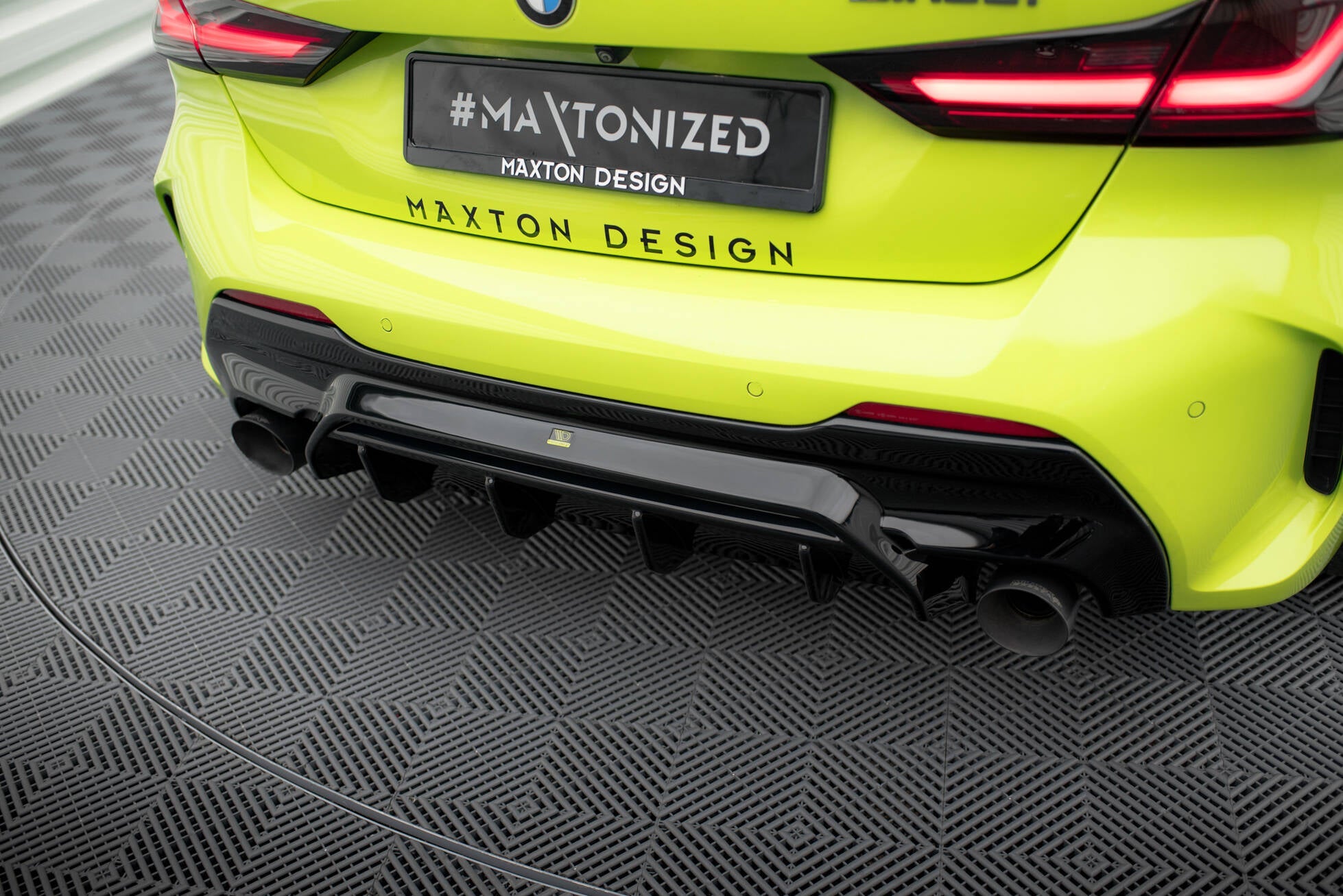 Maxton Design - Diffusor V1 Heck Ansatz für BMW 1er F40 M - Paket/ M135i - Aerowerk.