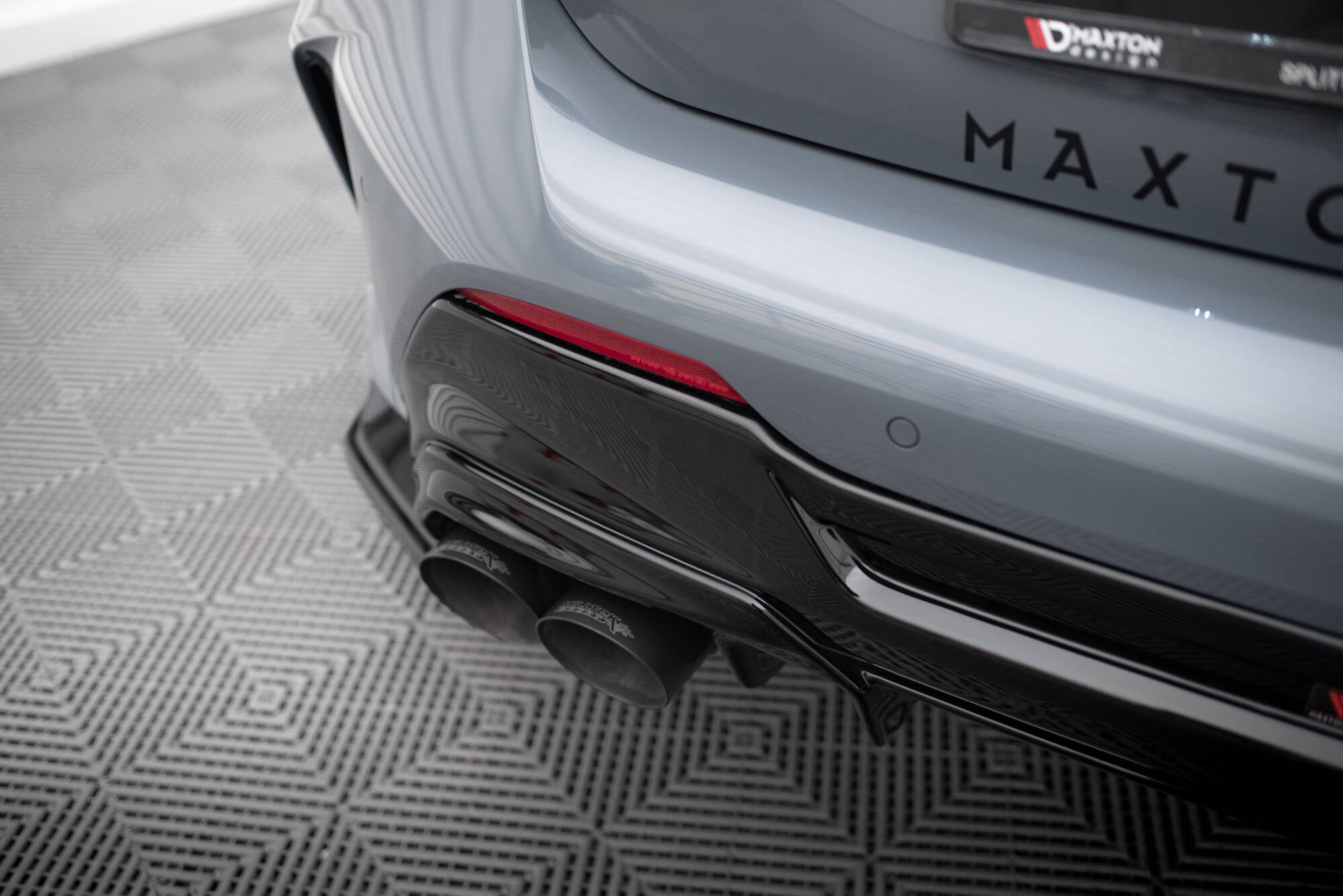 Maxton Design - Diffusor V2 Heck Ansatz für BMW 1er F40 M - Paket/ M135i - Aerowerk.