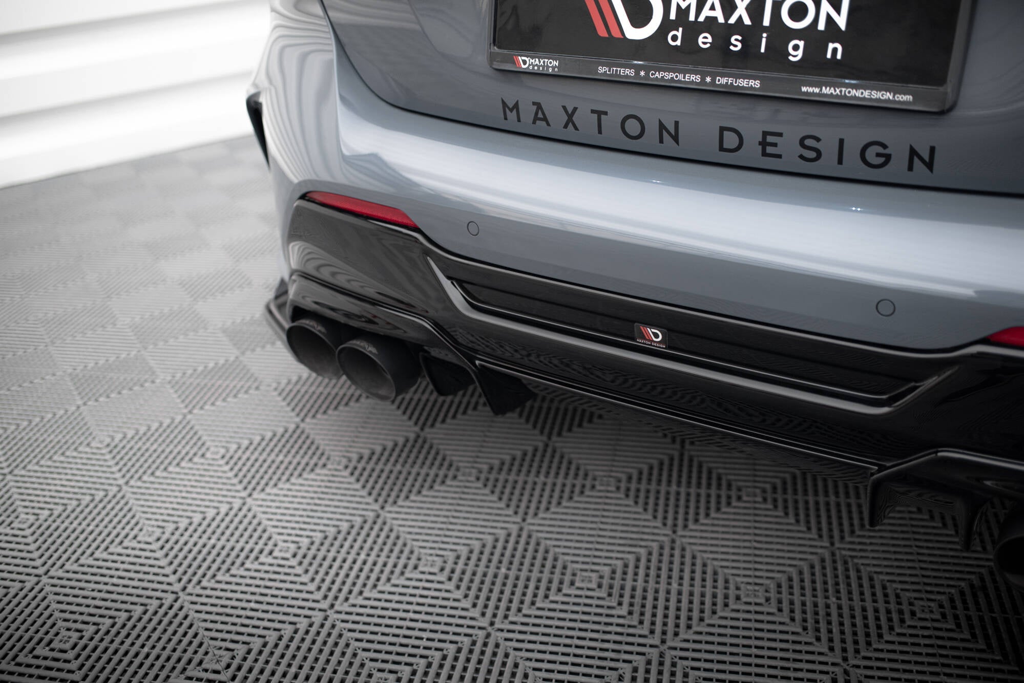 Maxton Design - Diffusor V2 Heck Ansatz für BMW 1er F40 M - Paket/ M135i - Aerowerk.