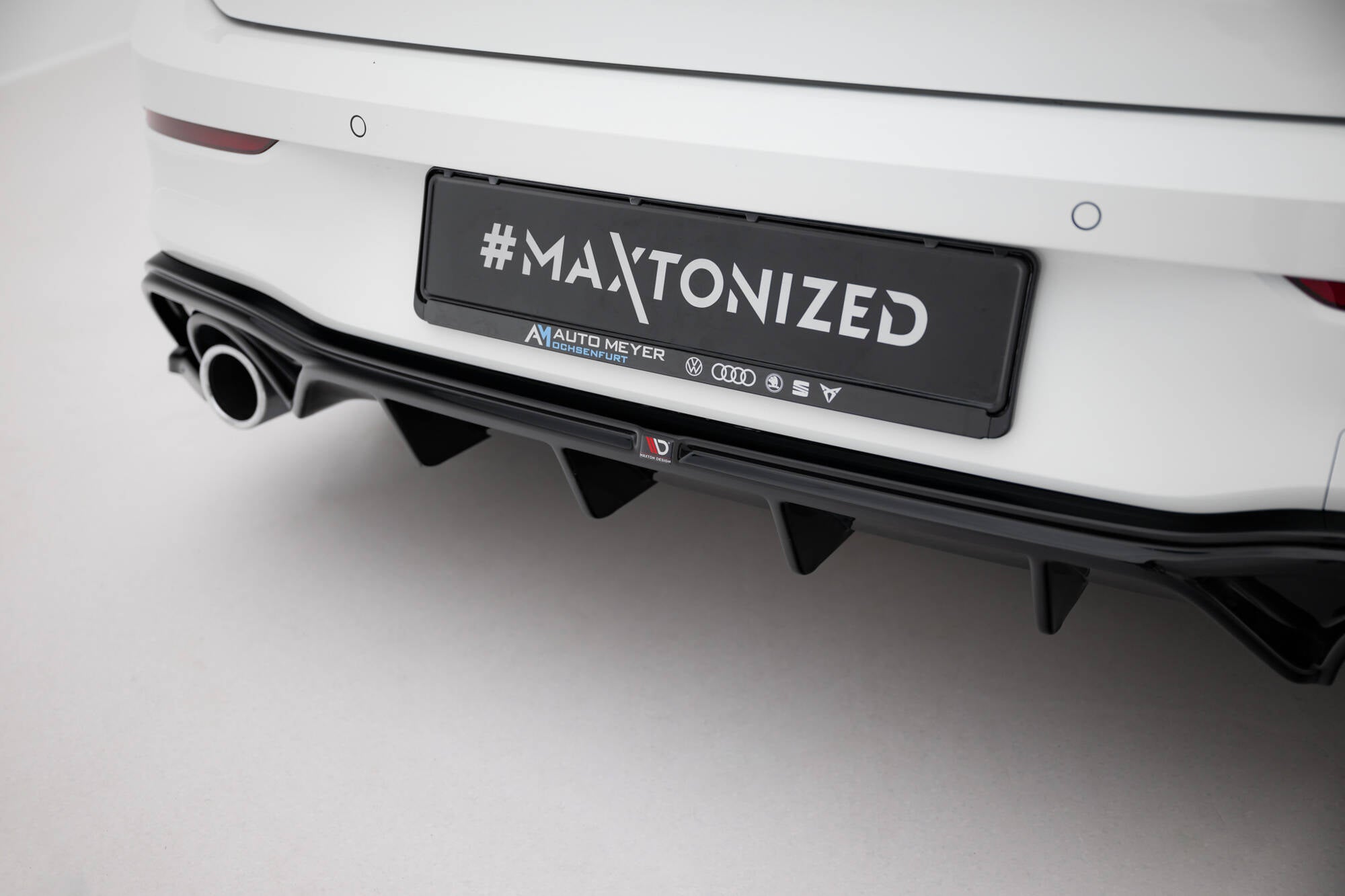 Maxton Design - Diffusor V2 Heck Ansatz für VW Golf GTI Mk8 - Aerowerk.