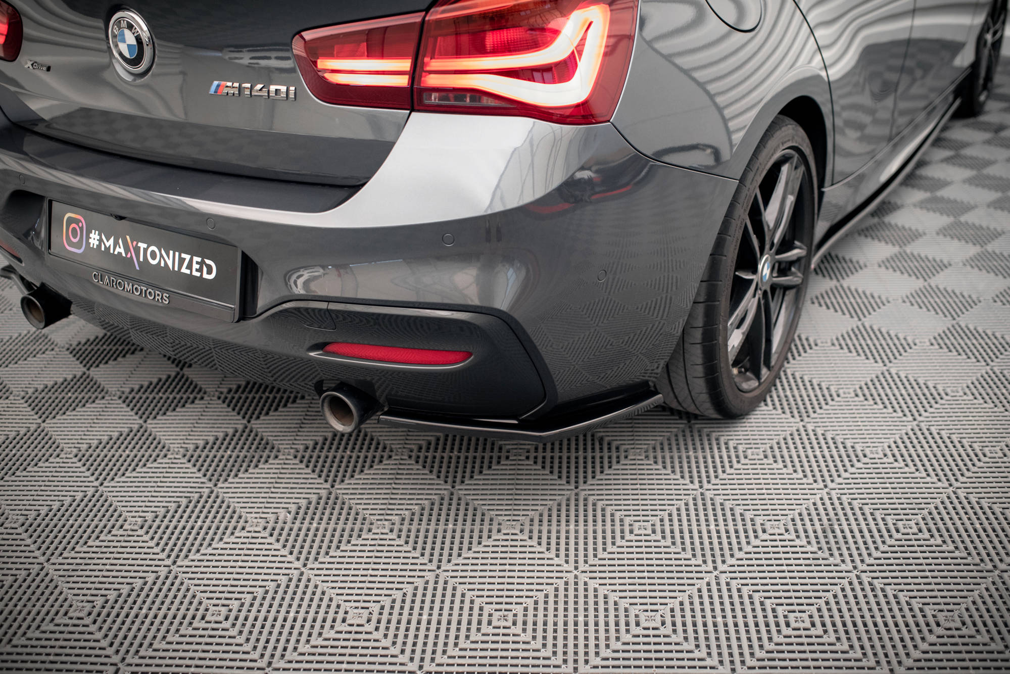 Maxton Design - Flaps Heckansatz Diffusor für BMW 1er F20/F21 M - Power Facelift - Aerowerk.