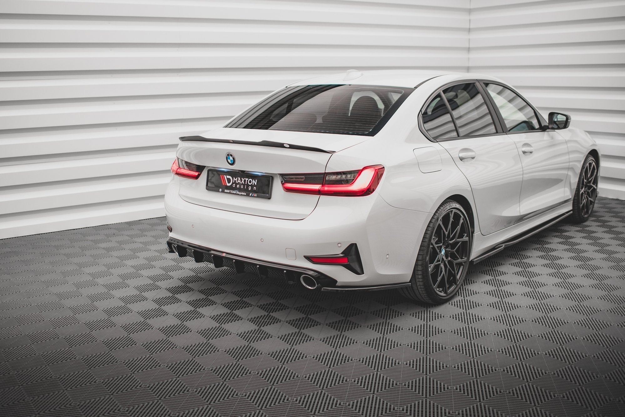 Maxton Design - Flaps Heckansatz Diffusor für BMW 3er G20 / G21 - Aerowerk.