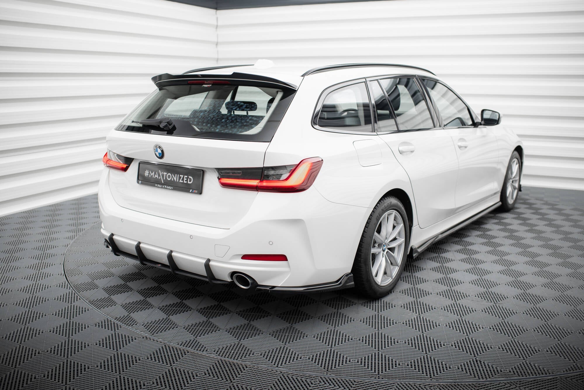 Maxton Design - Flaps Heckansatz Diffusor für BMW 3er Limousine / Touring G20 / G21 Facelift - Aerowerk.