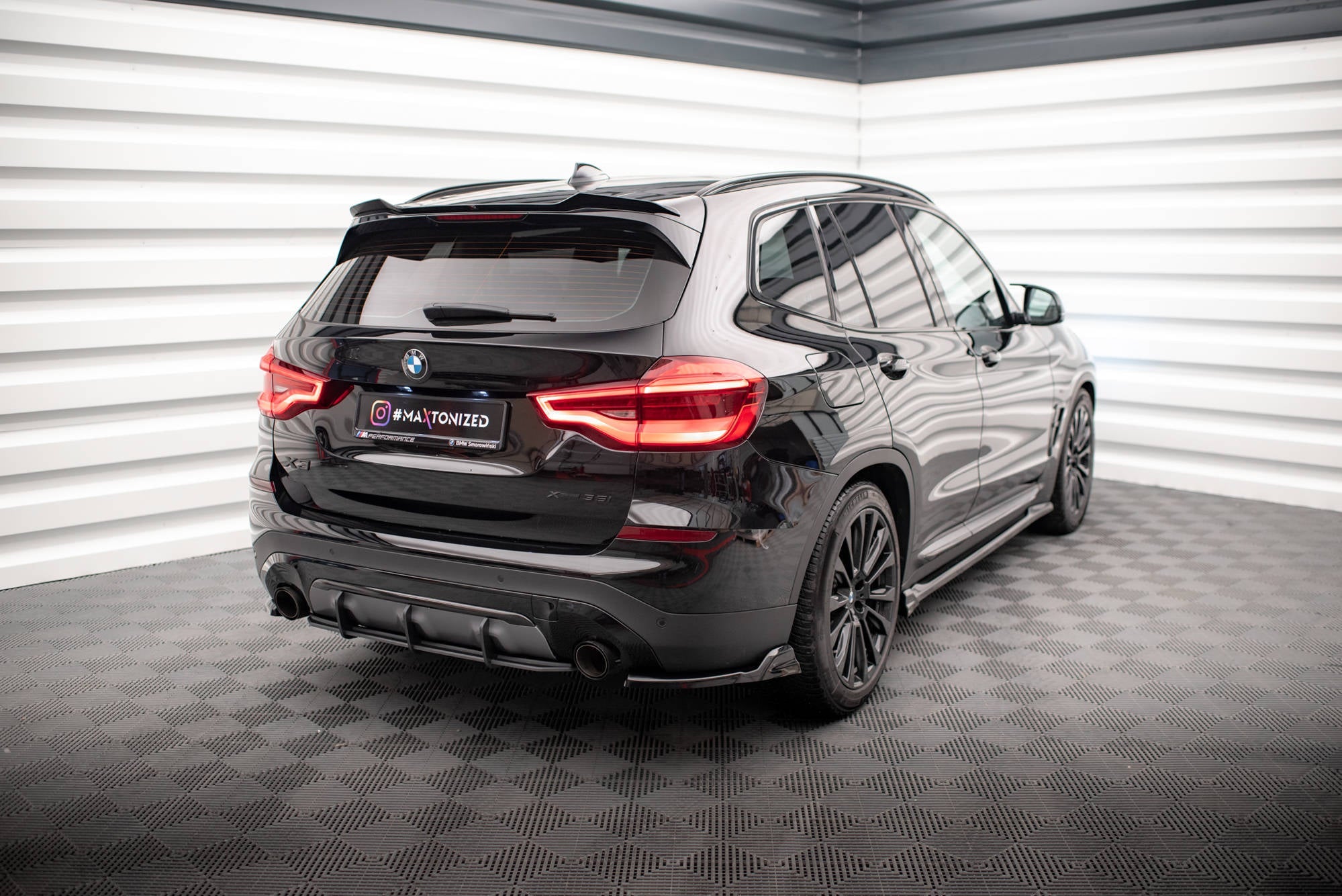 Maxton Design - Flaps Heckansatz Diffusor für BMW X3 G01 - Aerowerk.