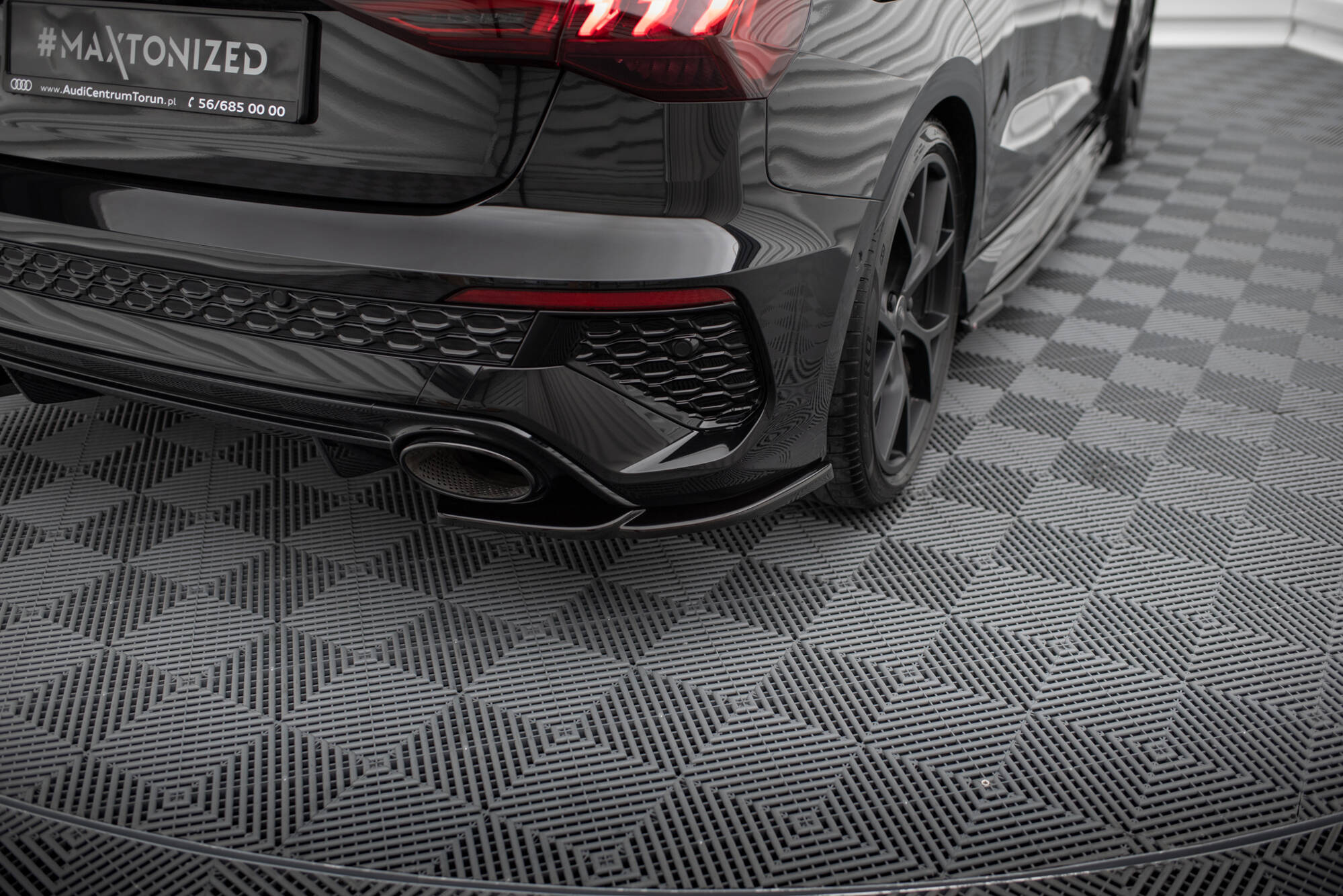 Maxton Design - Flaps V1 Heckansatz Flaps Heckansatz für Audi RS3 Sportback 8Y - Aerowerk.