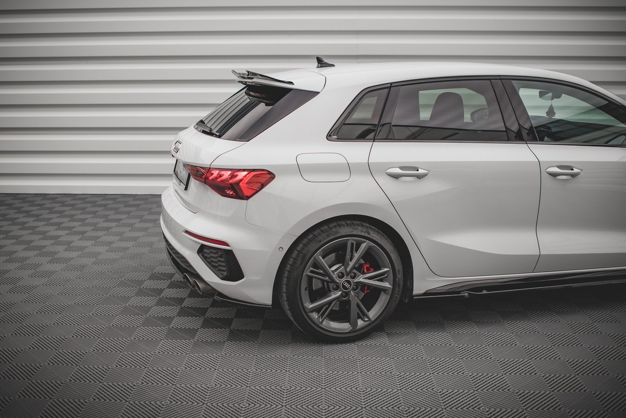 Maxton Design - Flaps V1 Heckansatz Flaps Heckansatz für Audi S3 Sportback 8Y - Aerowerk.