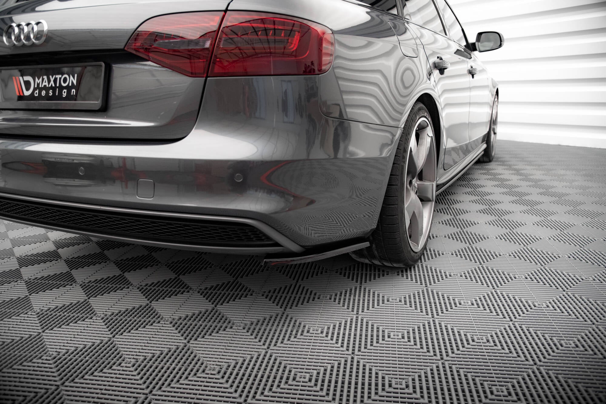 Maxton Design - Flaps V2 Heckansatz Flaps Heckansatz für Audi A4 S - Line Avant B8 Facelift - Aerowerk.