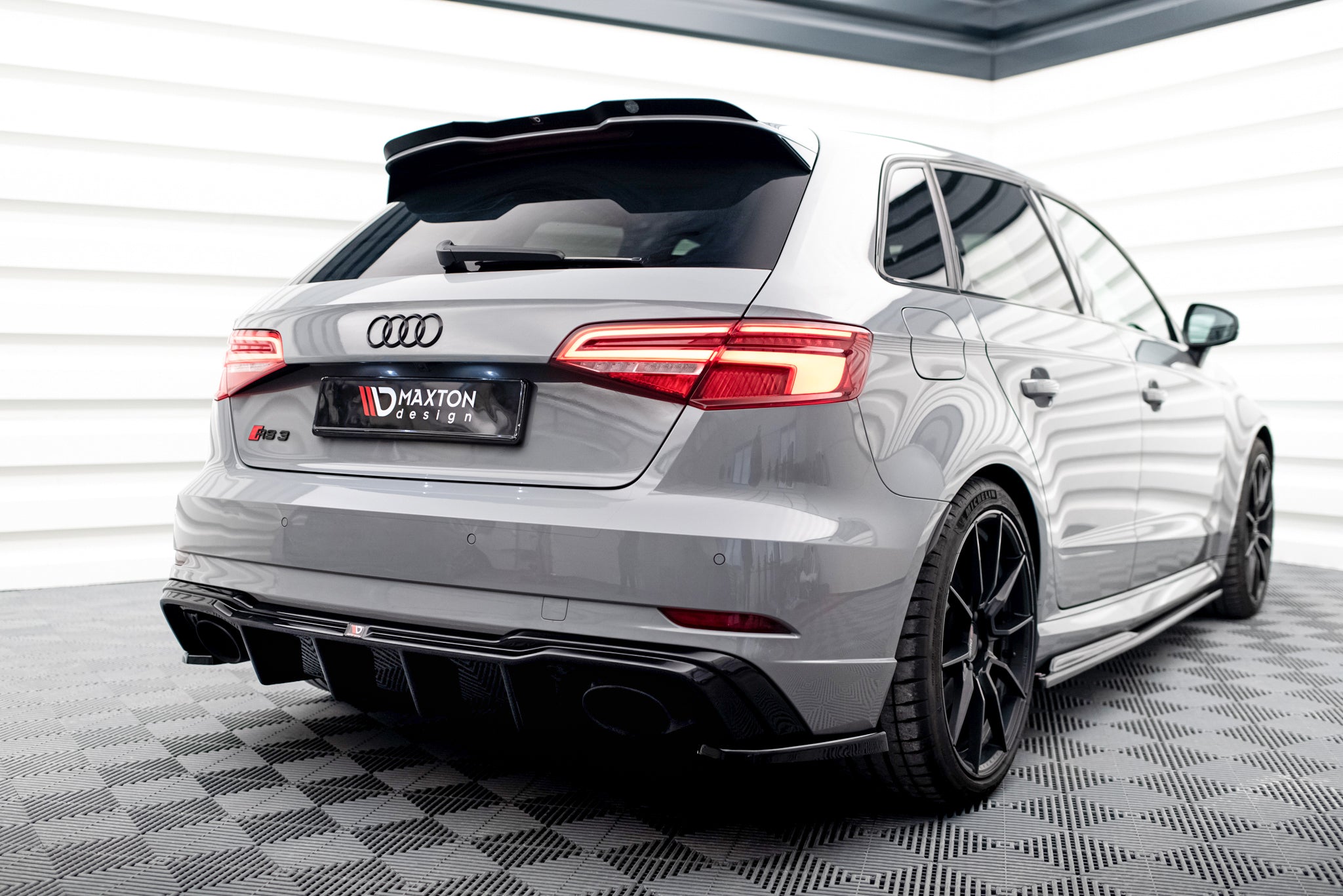 Maxton Design - Flaps V2 Heckansatz Flaps Heckansatz für Audi RS3 8V Sportback Facelift - Aerowerk.