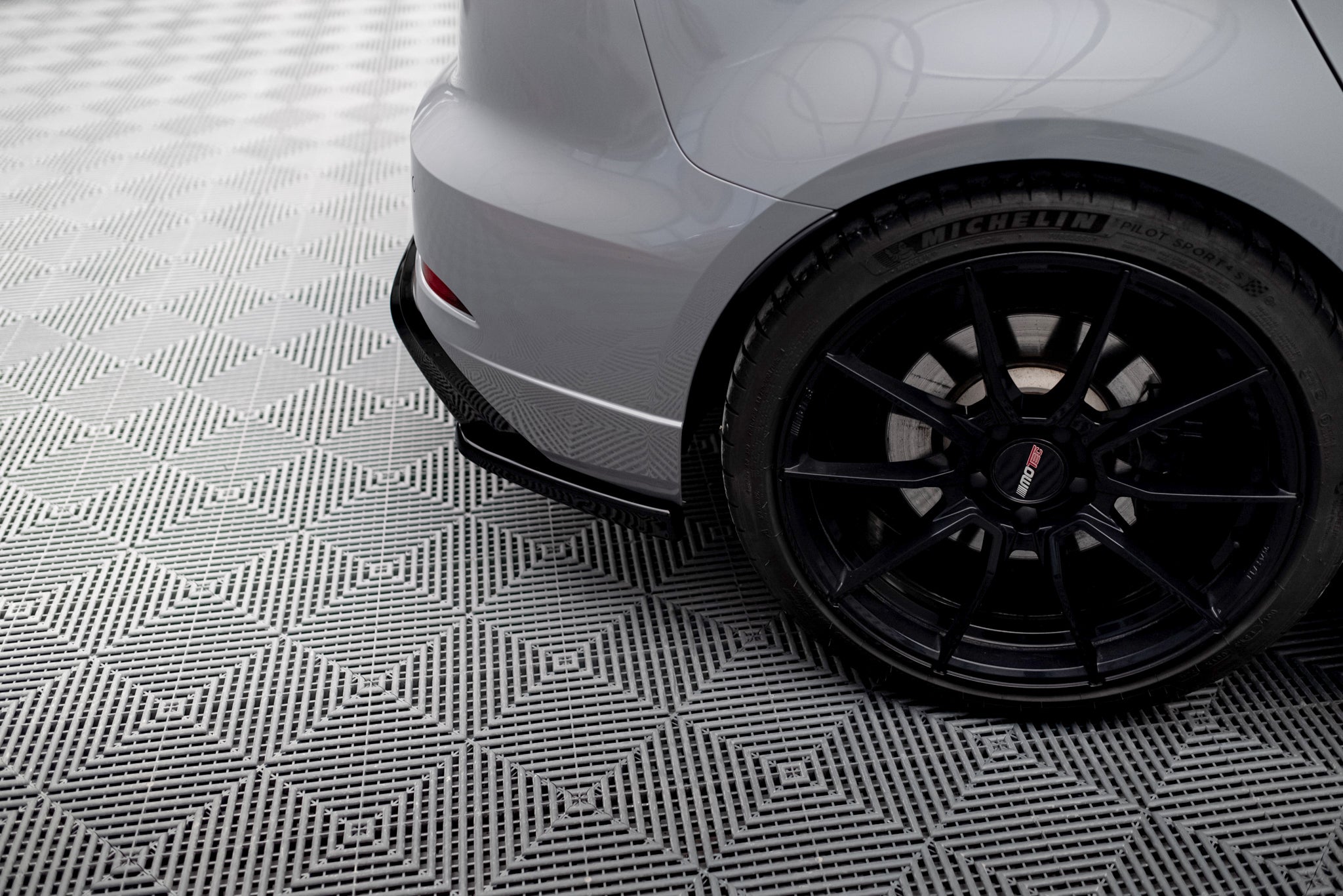 Maxton Design - Flaps V2 Heckansatz Flaps Heckansatz für Audi RS3 8V Sportback Facelift - Aerowerk.