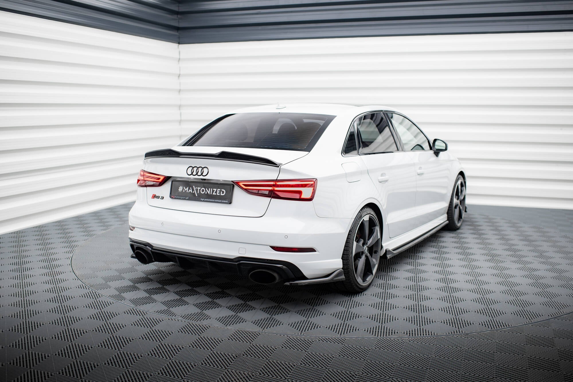 Maxton Design - Flaps V3 Heckansatz Flaps Heckansatz für Audi RS3 Limousine 8V Facelift - Aerowerk.