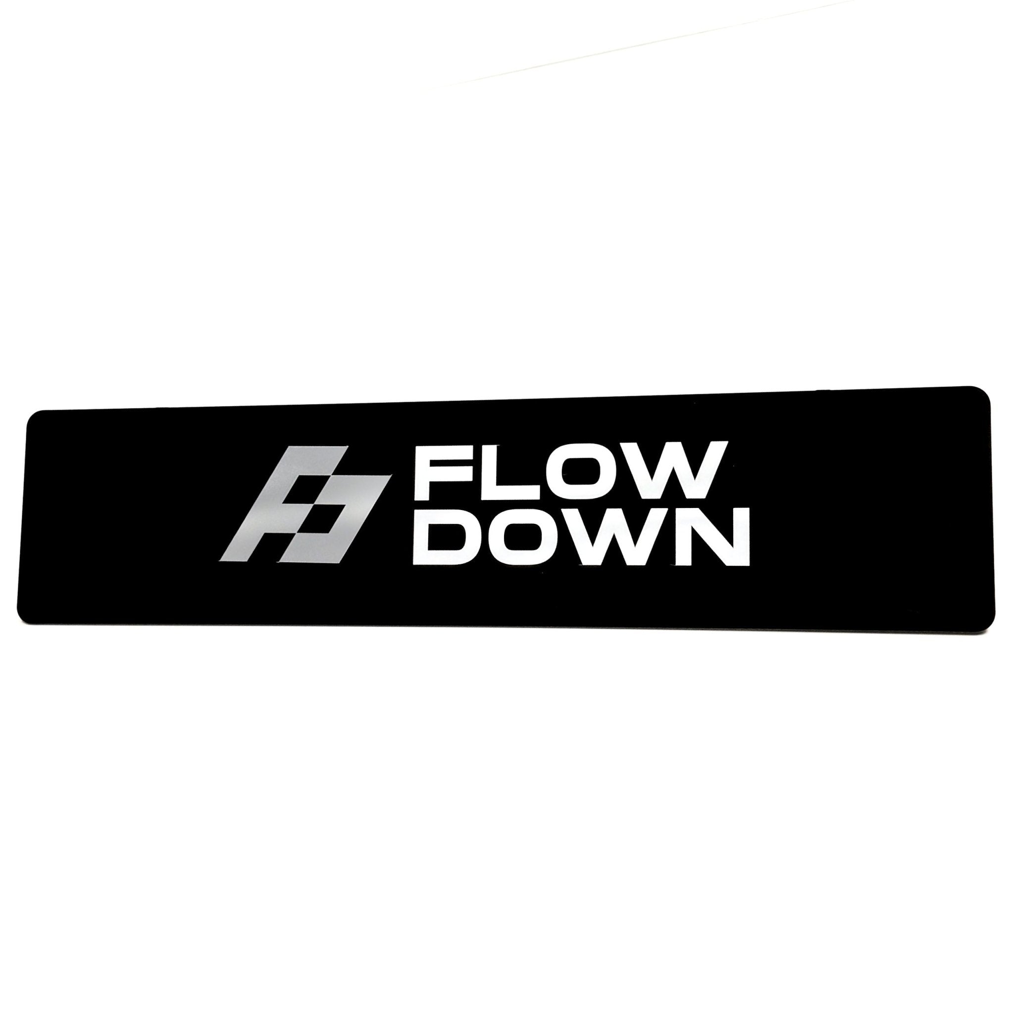 Hochwertiges Show-Kennzeichen aus Acryl mit glänzendem Finish – stilvolle Optik für Fahrzeugpräsentationen. Einfache Befestigung mit mitgelieferten Halterungen, universelle Passform für Standardkennzeichenhalterungen. Perfekt für Show-Veranstaltungen und Fotoshootings.