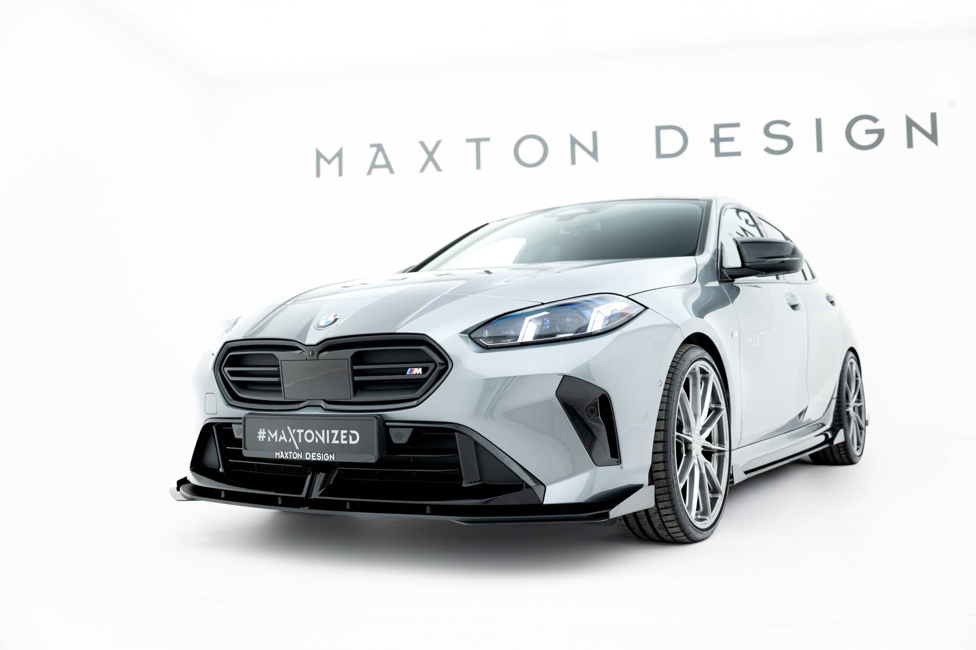 Maxton Design - Front Stoßstangen - Flaps für Flaps BMW M135i F70 - Aerowerk.