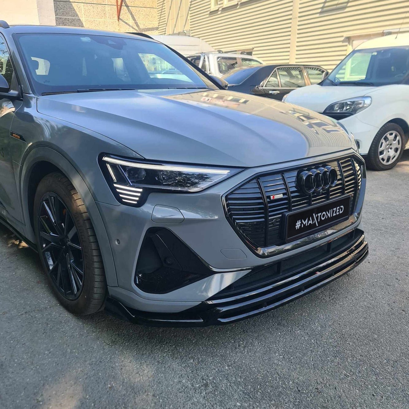 Maxton Design - Frontlippe für Audi e - Tron S - Line - Aerowerk.
