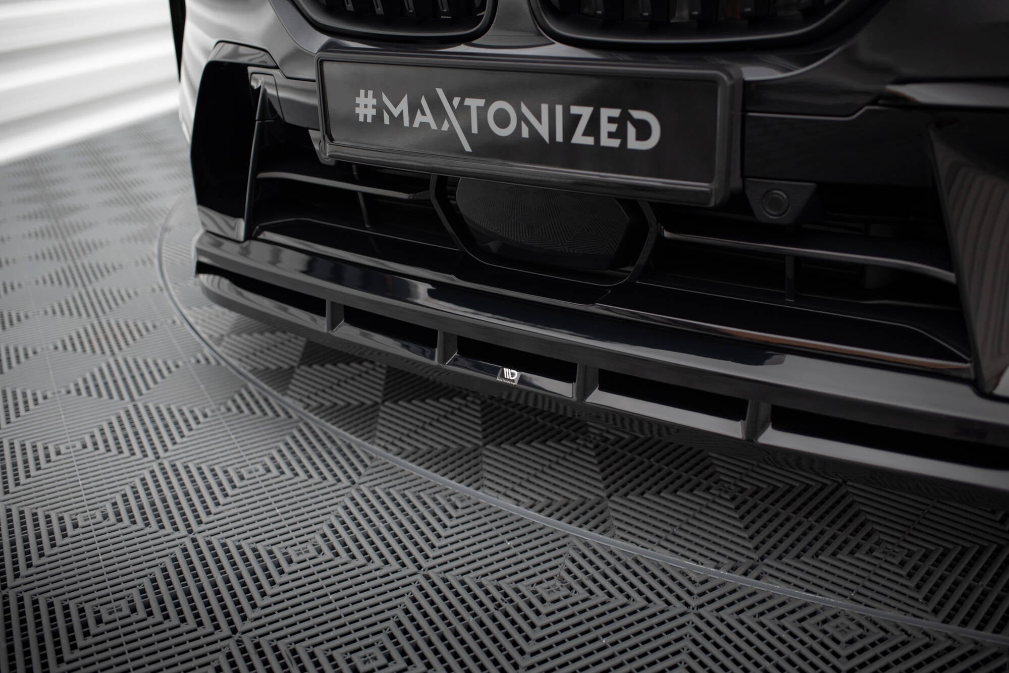 Maxton Design - Frontlippe für BMW X7 M - Paket G07 Facelift - Aerowerk.