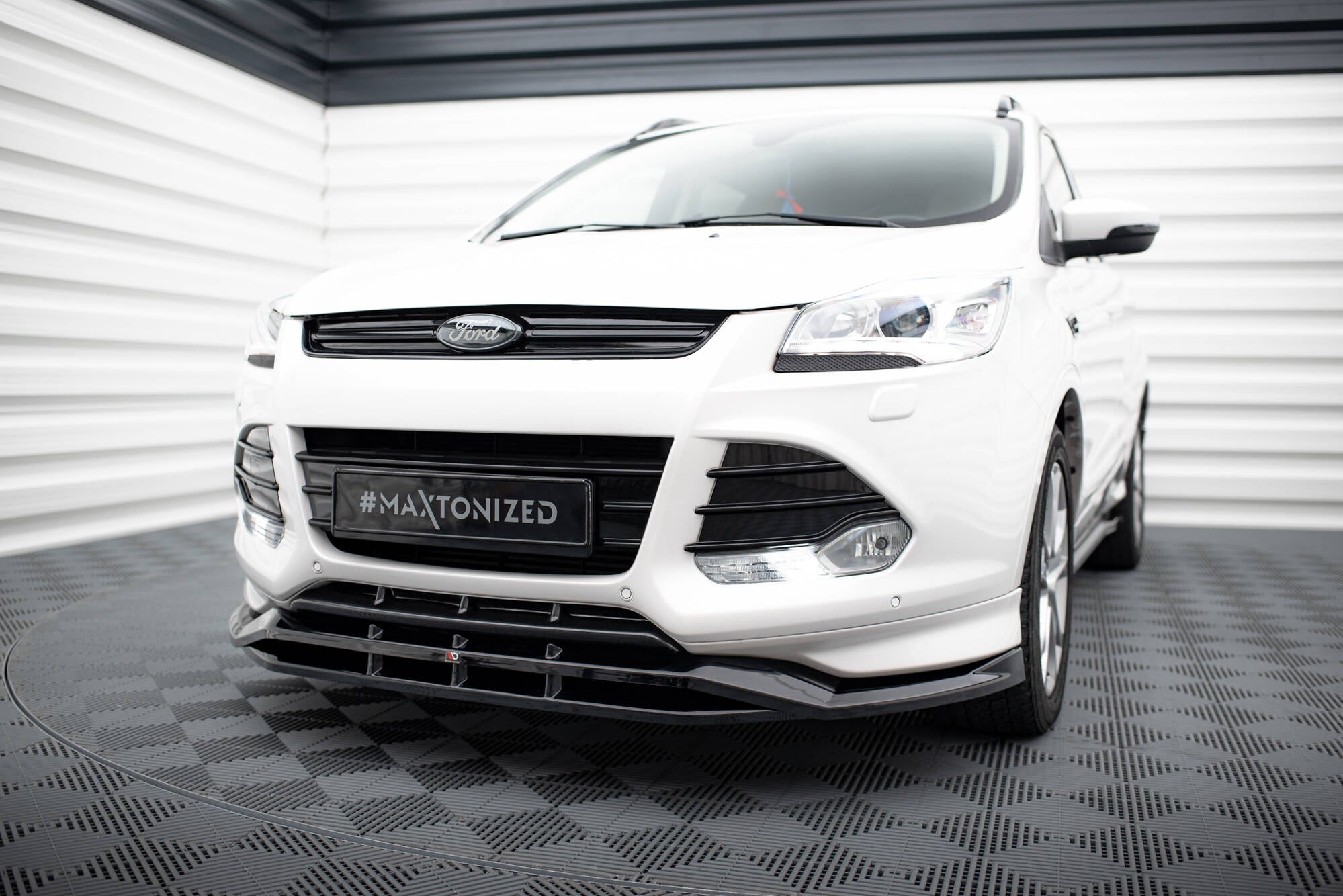 Maxton Design - Frontlippe für Ford Kuga ST - Line Mk2 - Aerowerk.