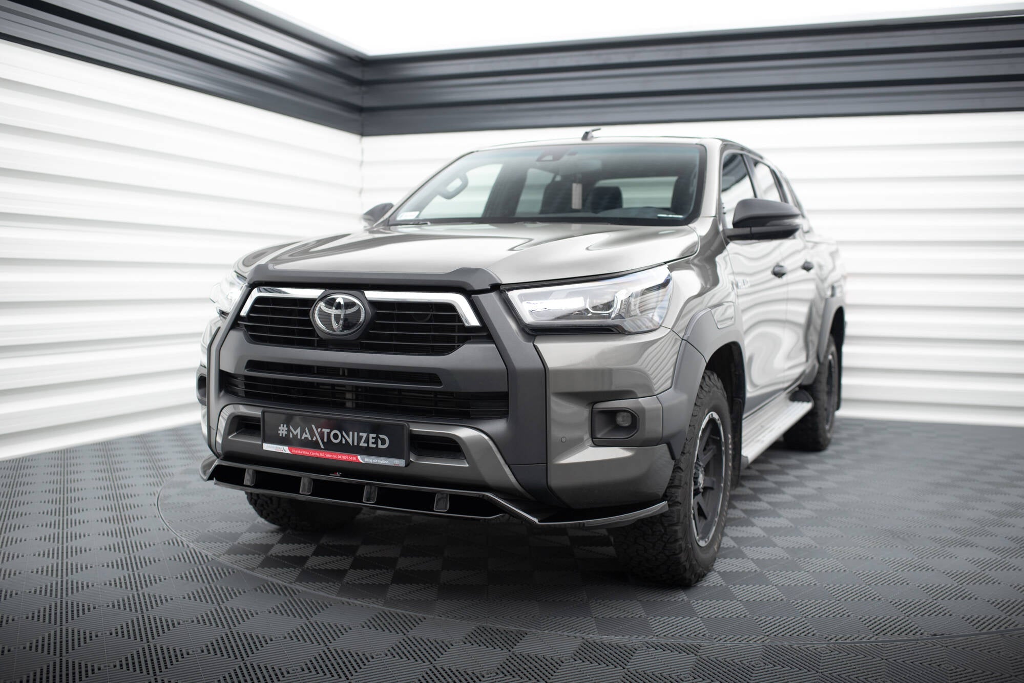 Maxton Design - Frontlippe für Toyota Hilux Invincible Mk8 Facelift - Aerowerk.