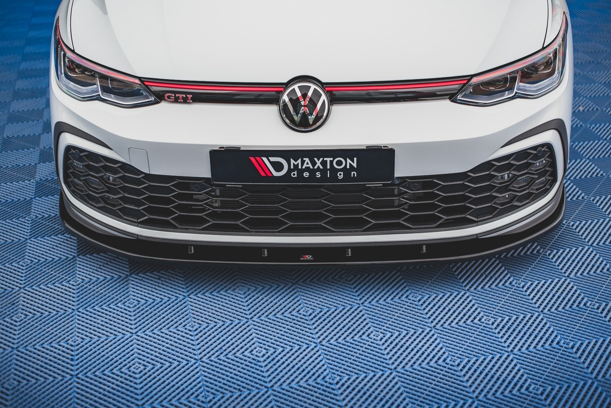 Maxton Design - Frontlippe für VW Golf GTI / GTE / GTD / R - Line Mk8 - Aerowerk.