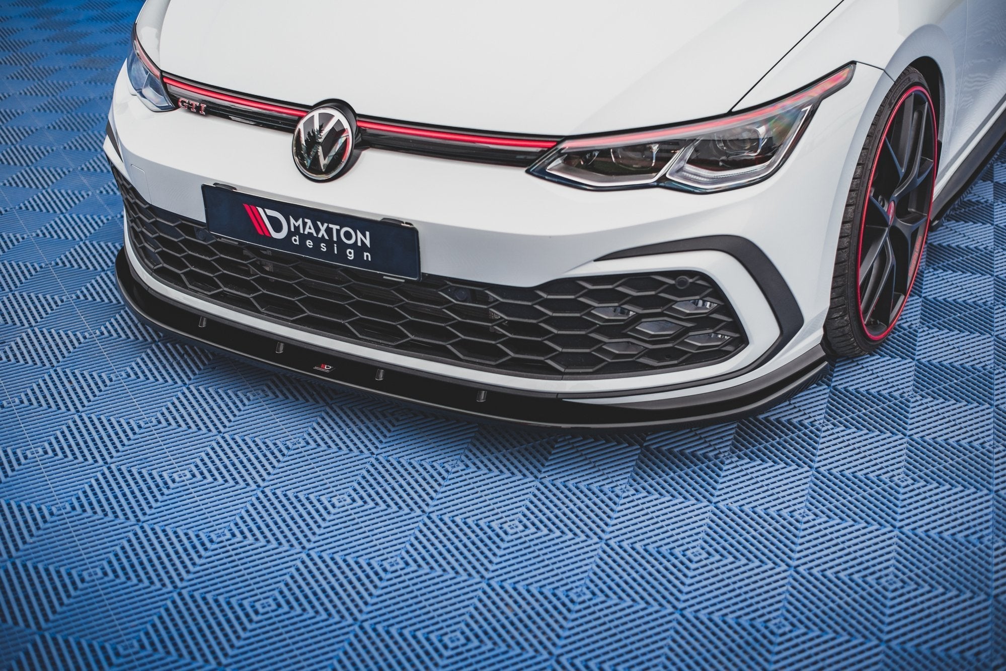Maxton Design - Frontlippe für VW Golf GTI / GTE / GTD / R - Line Mk8 - Aerowerk.