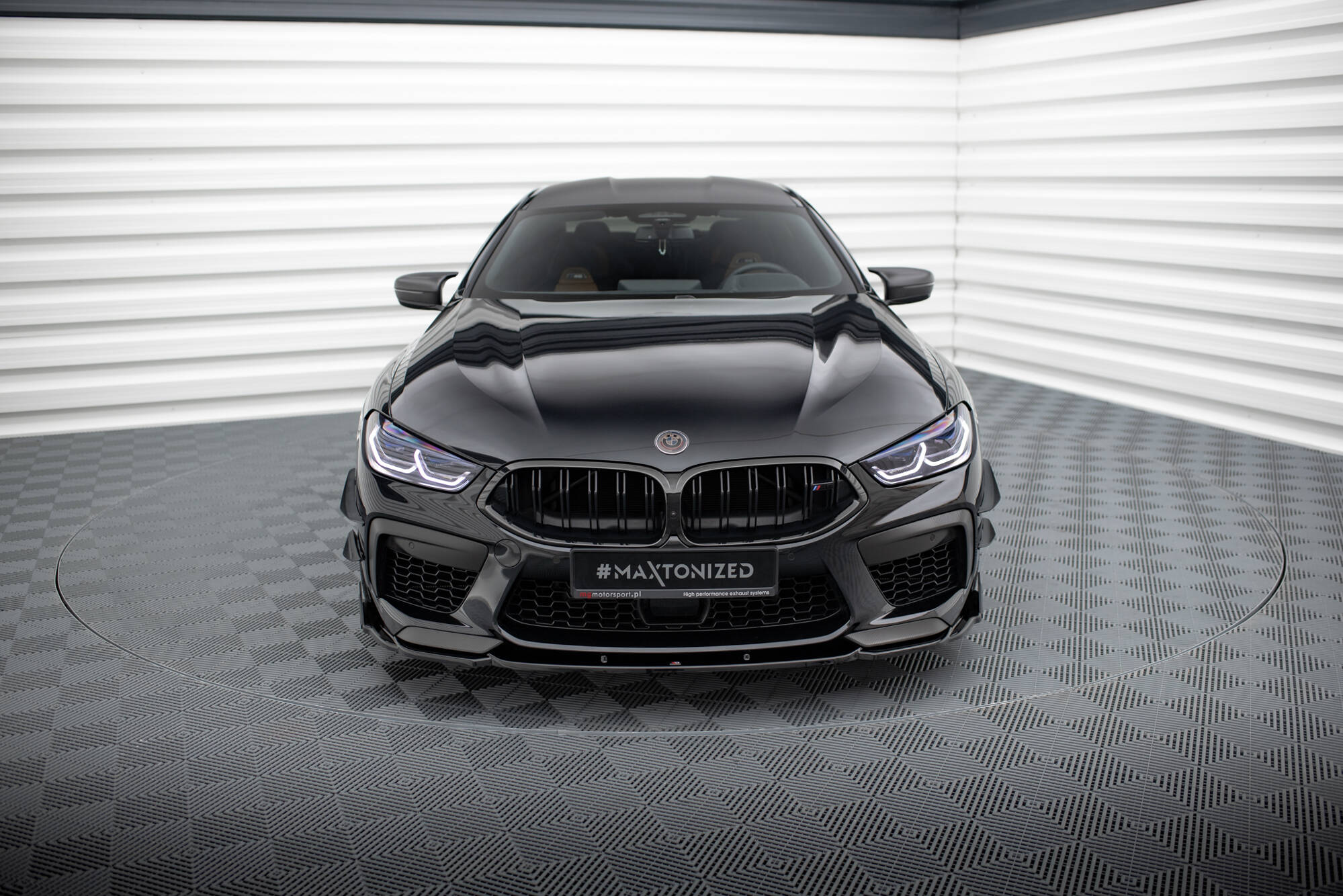 Maxton Design - Frontlippe V1 + Flaps für BMW M8 Gran Coupe F93 / Coupe F92 - Aerowerk.