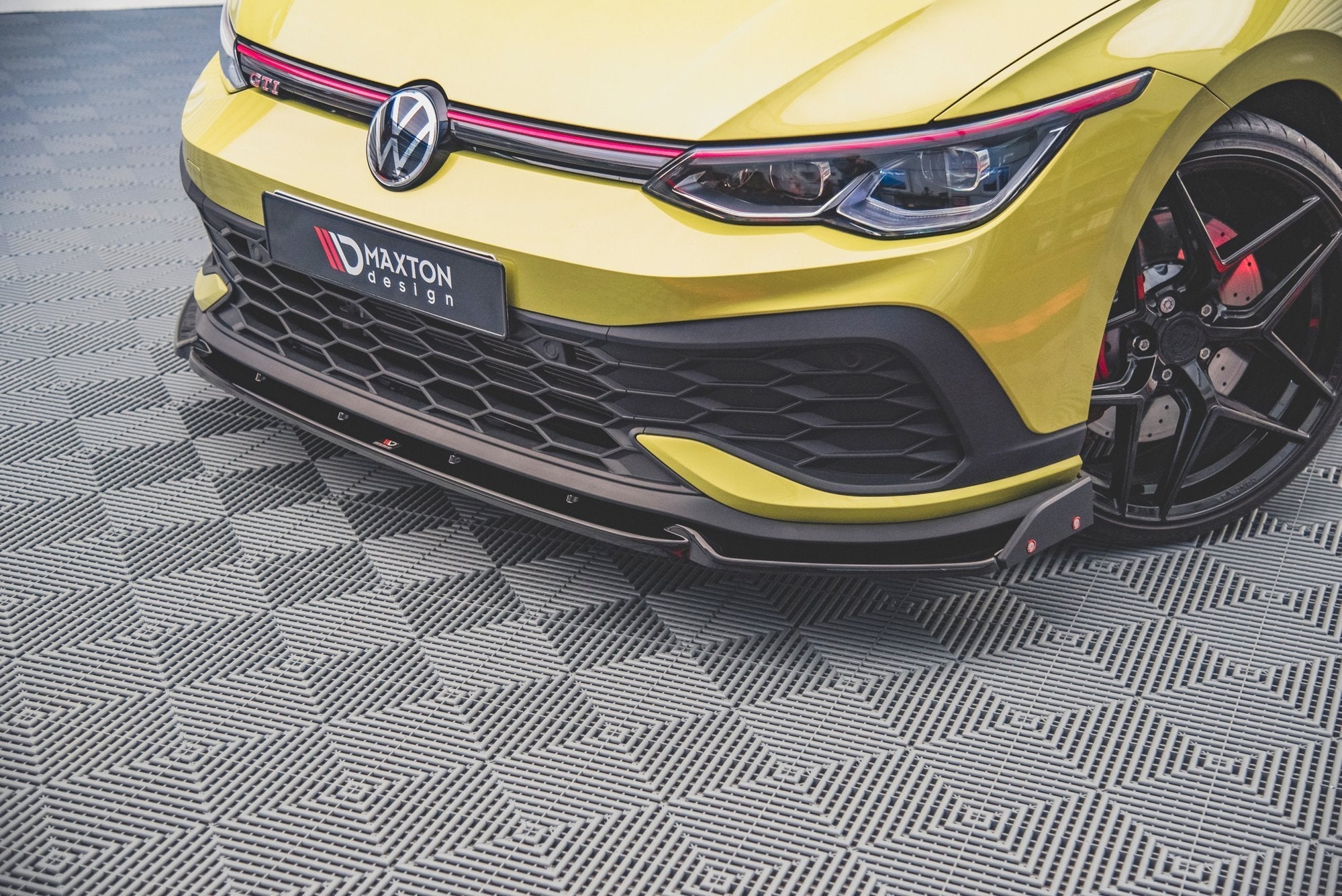 Maxton Design - Frontlippe V1 + Flaps für VW Golf GTI Clubsport Mk8 - Aerowerk.
