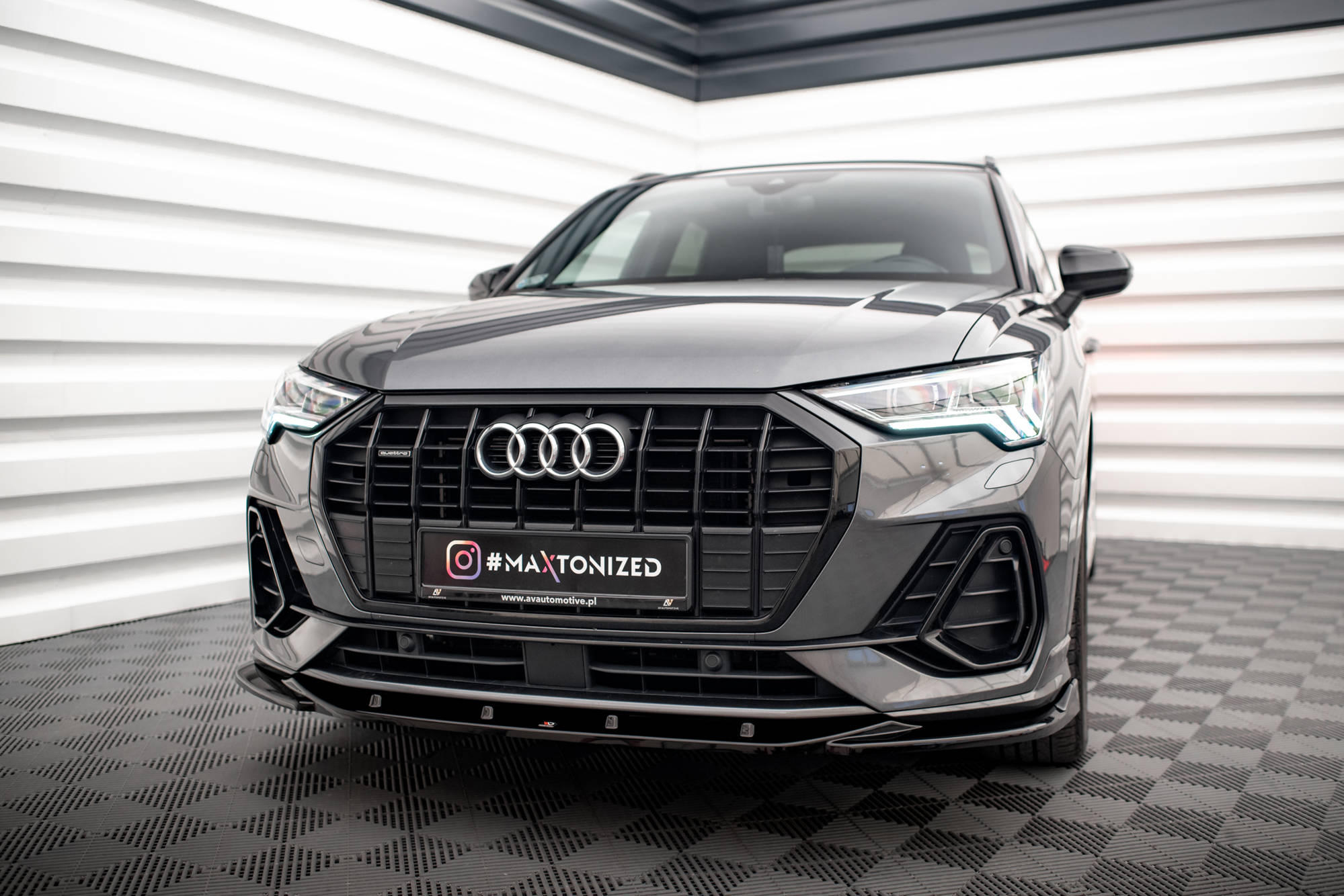 Maxton Design - Frontlippe V1 für Audi Q3 S - Line F3 - Aerowerk.