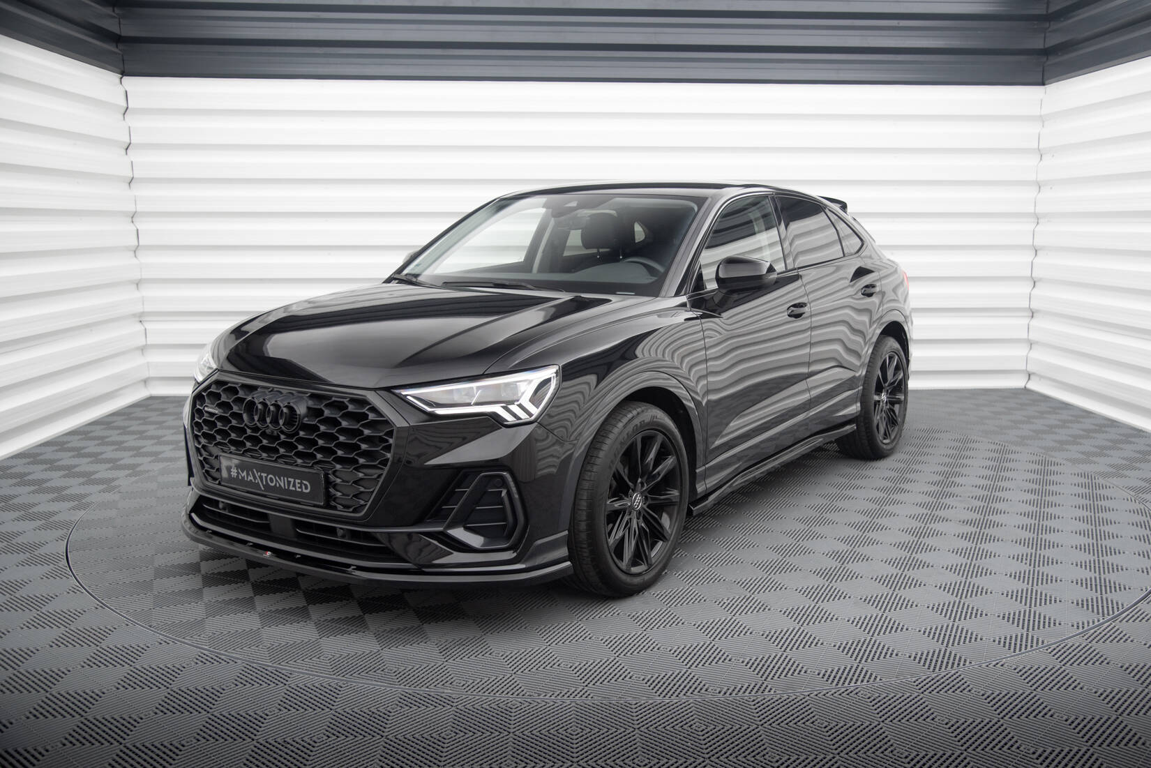 Maxton Design - Frontlippe V1 für Audi Q3 Sportback F3 - Aerowerk.