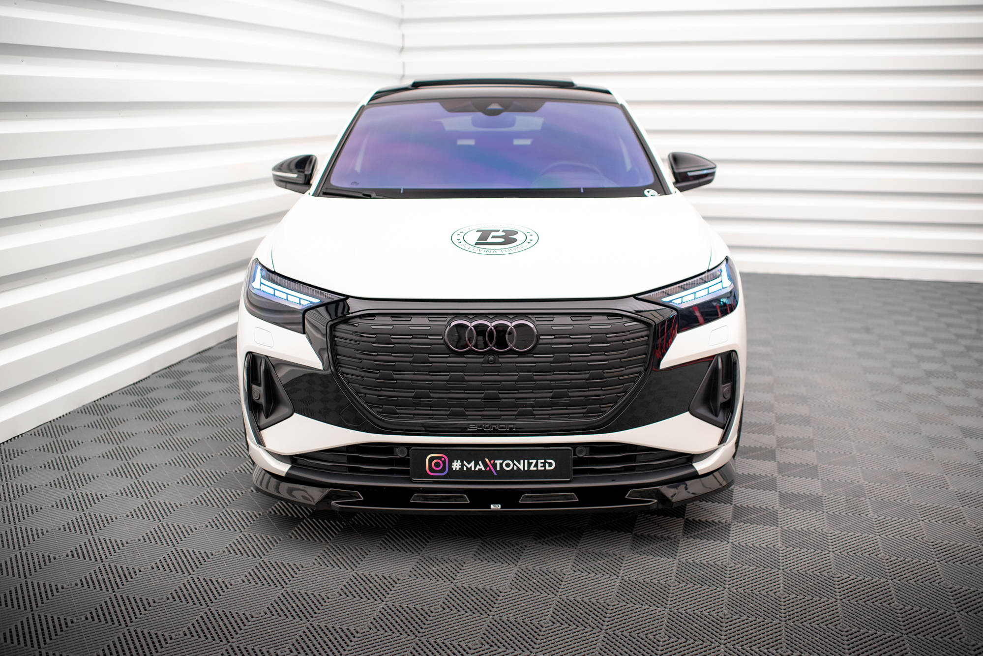 Maxton Design - Frontlippe V1 für Audi Q4 e - tron Sportback S - line Mk1 - Aerowerk.