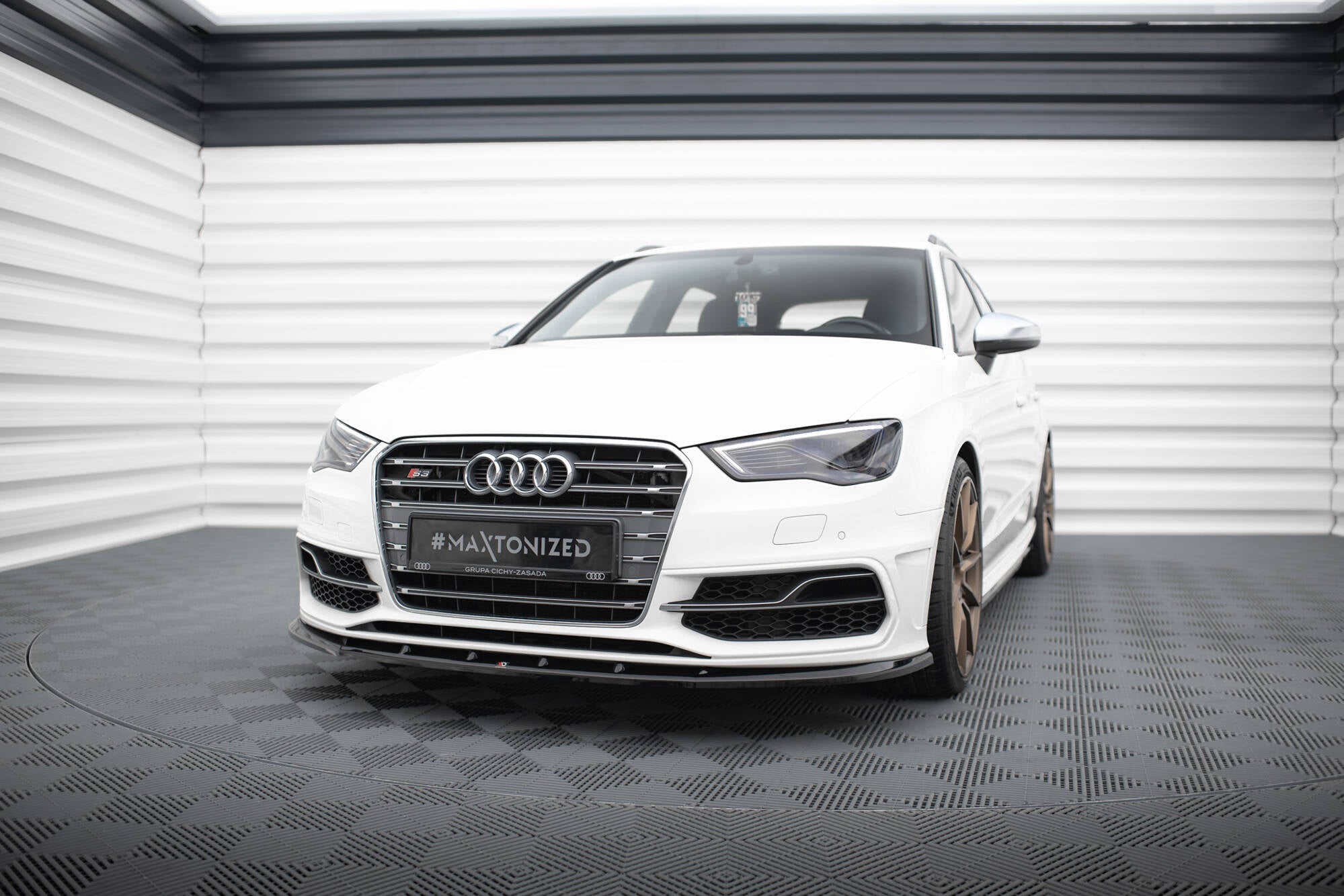 Maxton Design - Frontlippe V1 für Audi S3 / A3 S - Line Sportback / Hatchback 8V - Aerowerk.