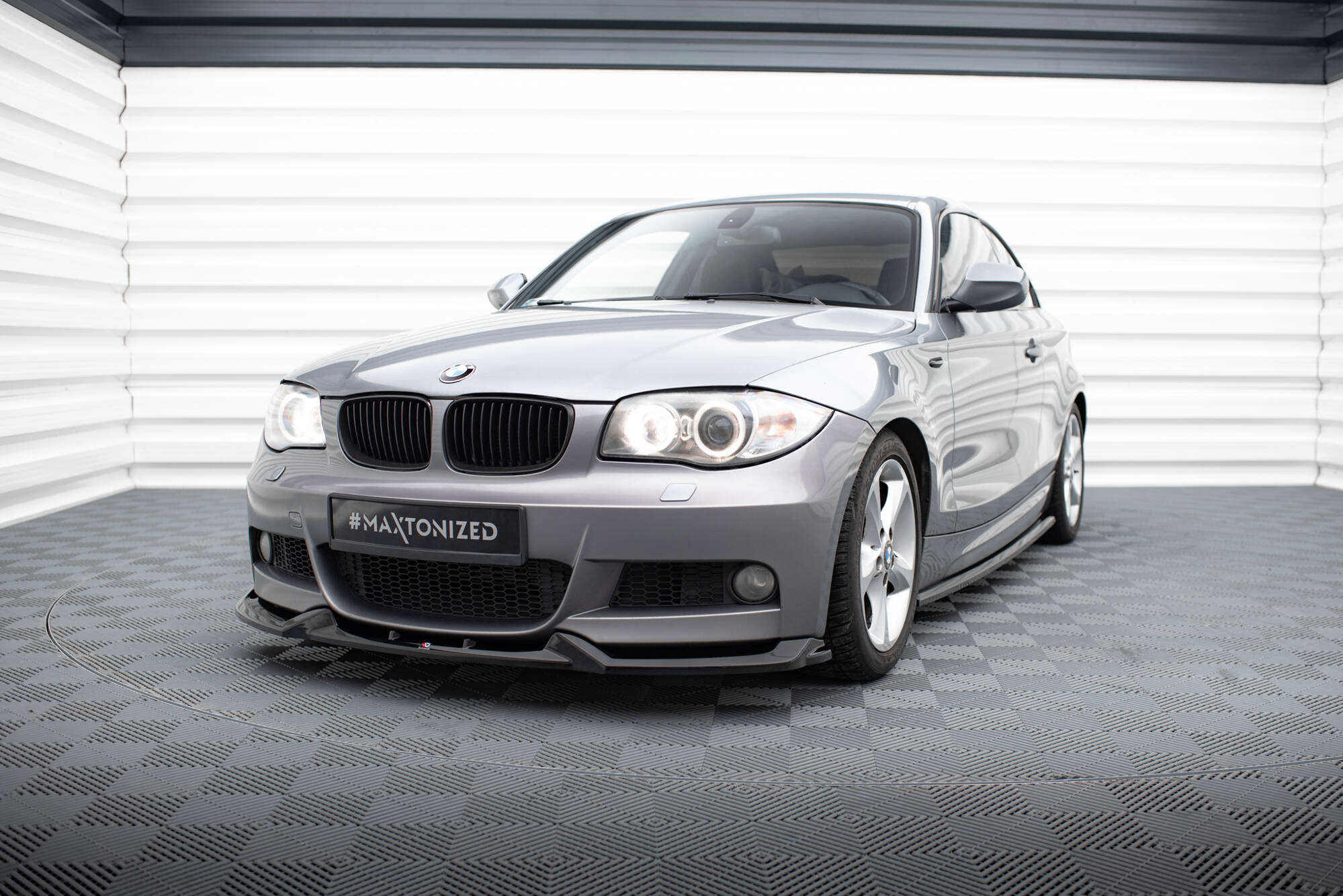 Maxton Design - Frontlippe V.1 für BMW 1er M - Paket E82 - Aerowerk.