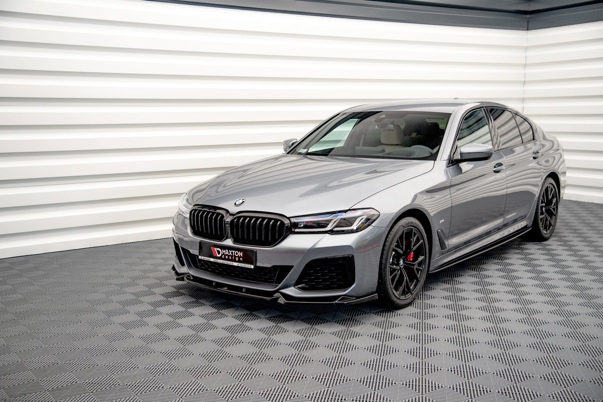 Maxton Design - Frontlippe V1 für BMW 5er M - Paket / M550i / M550d G30 Facelift - Aerowerk.