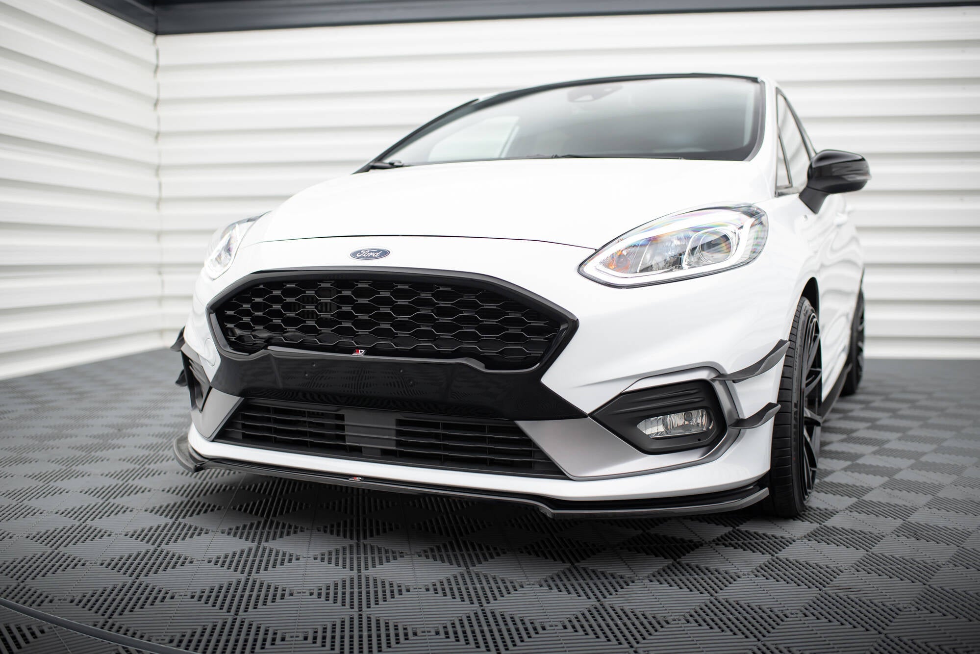Maxton Design - Frontlippe V1 für Ford Fiesta Mk8 ST / ST - Line - Aerowerk.