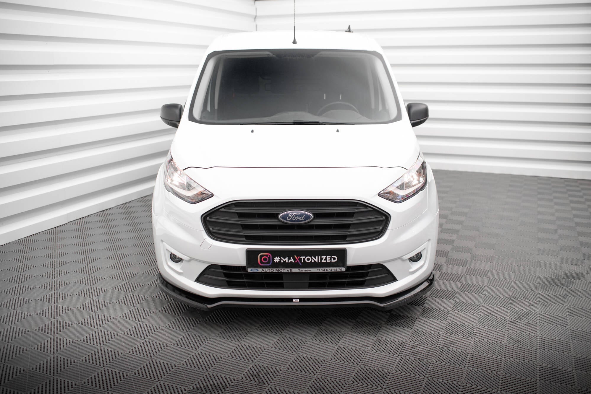 Maxton Design - Frontlippe V1 für Ford Transit Connect Mk2 Facelift - Aerowerk.
