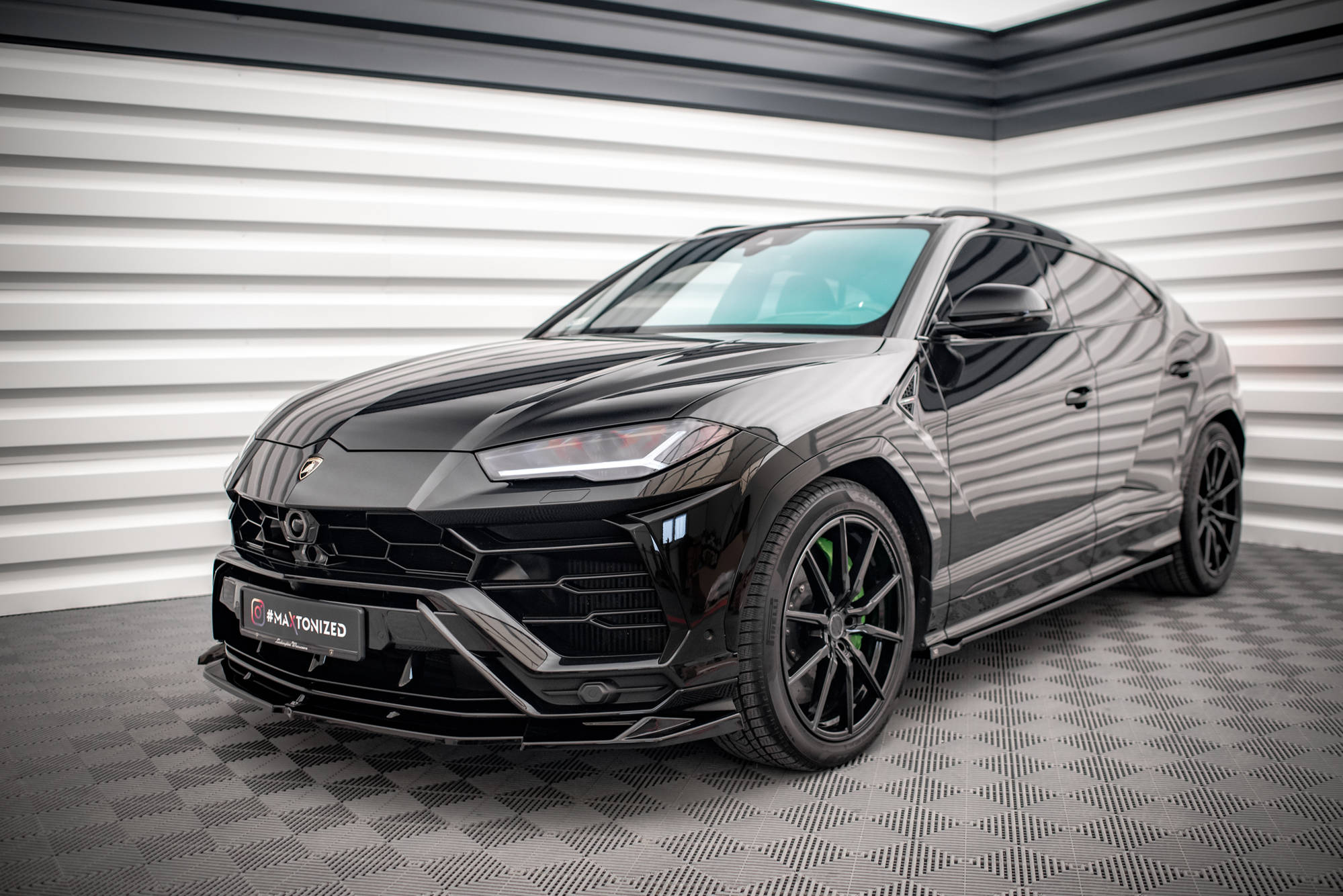Maxton Design - Frontlippe V1 für Lamborghini Urus Mk1 - Aerowerk.