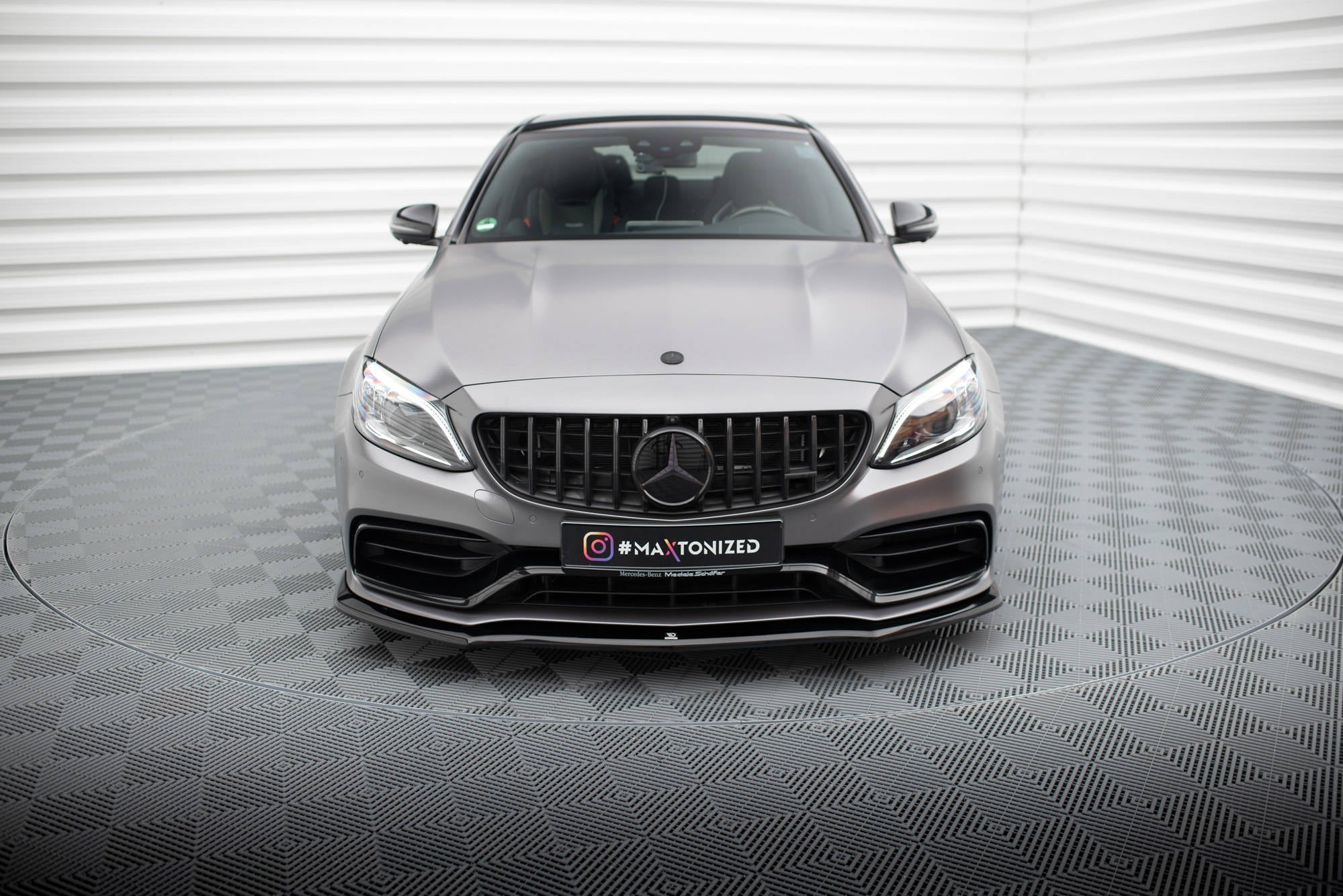 Maxton Design - Frontlippe V1 für Mercedes - AMG C63 Limousine / Kombi W205 Facelift - Aerowerk.