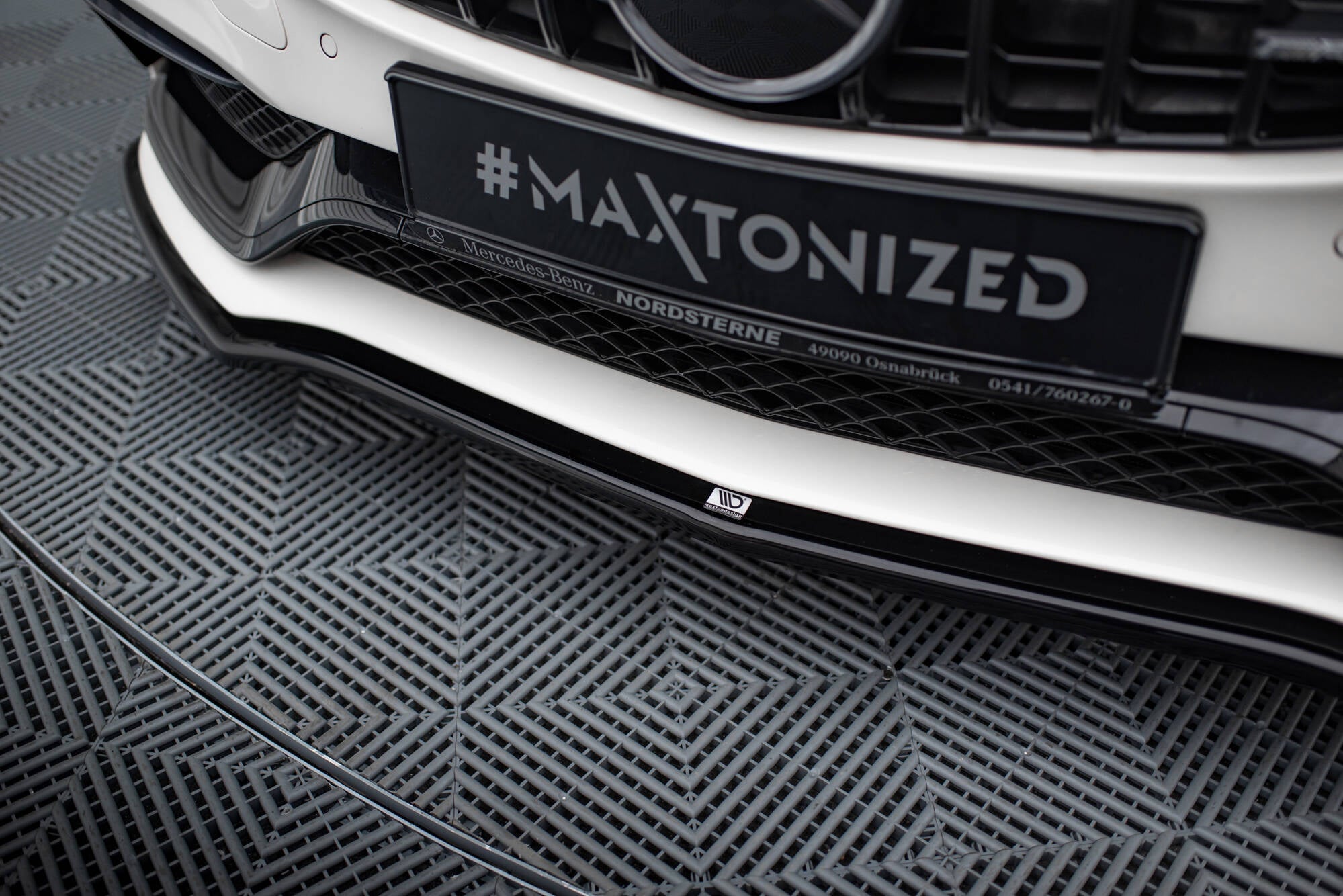 Maxton Design - Frontlippe V1 für Mercedes - AMG C63 Limousine / Kombi W205 / S205 - Aerowerk.