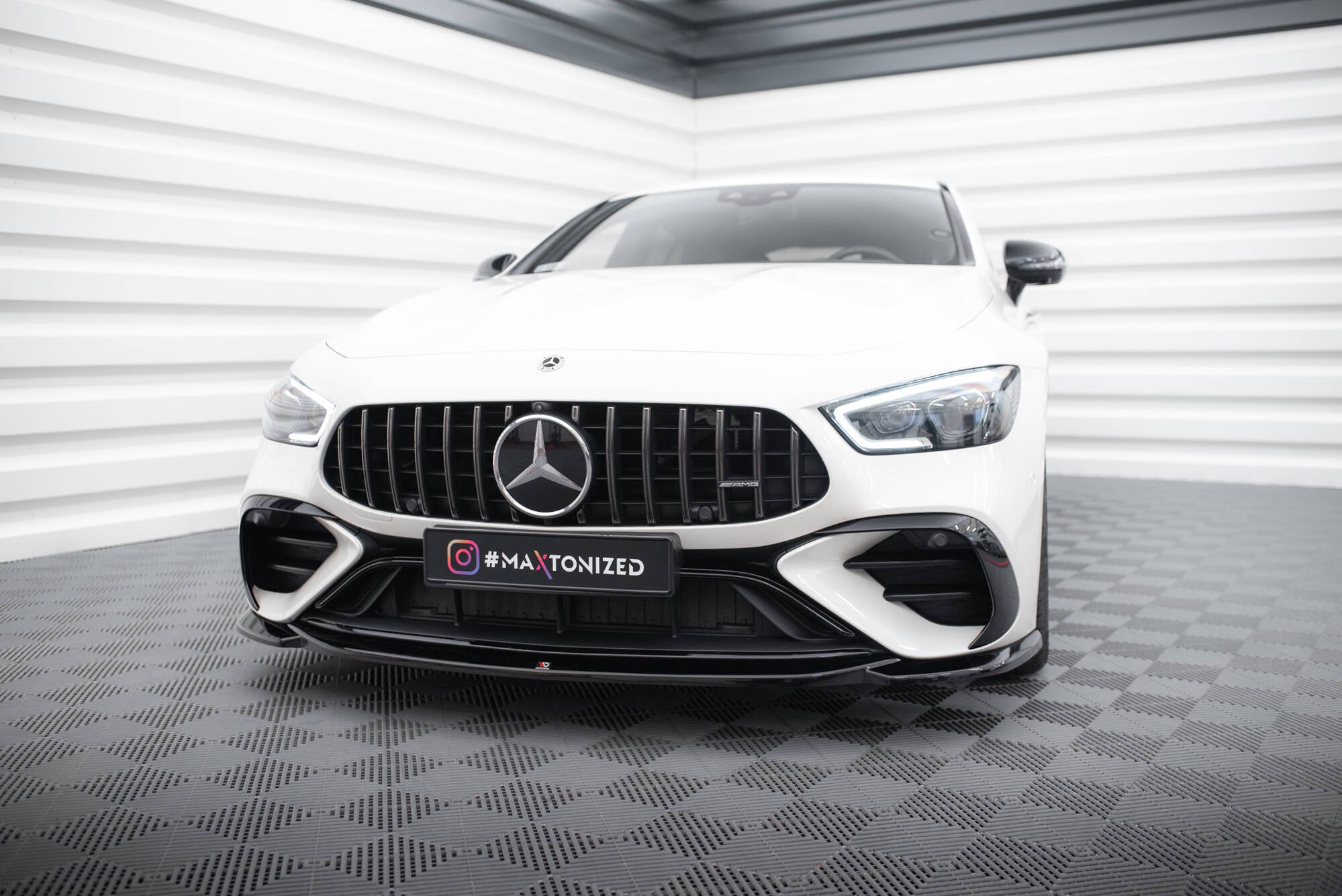 Maxton Design - Frontlippe V1 für Mercedes - AMG GT 43 4 Door Coupe Styling Package - Aerowerk.