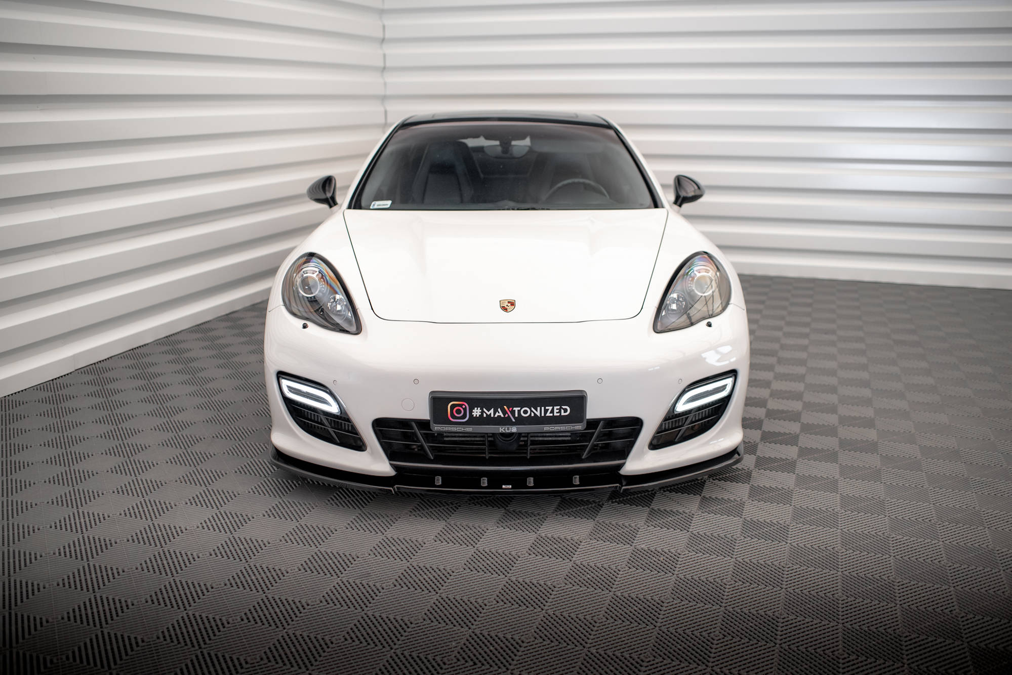 Maxton Design - Frontlippe V1 für Porsche Panamera Turbo Sport Design Package 970 - Aerowerk.