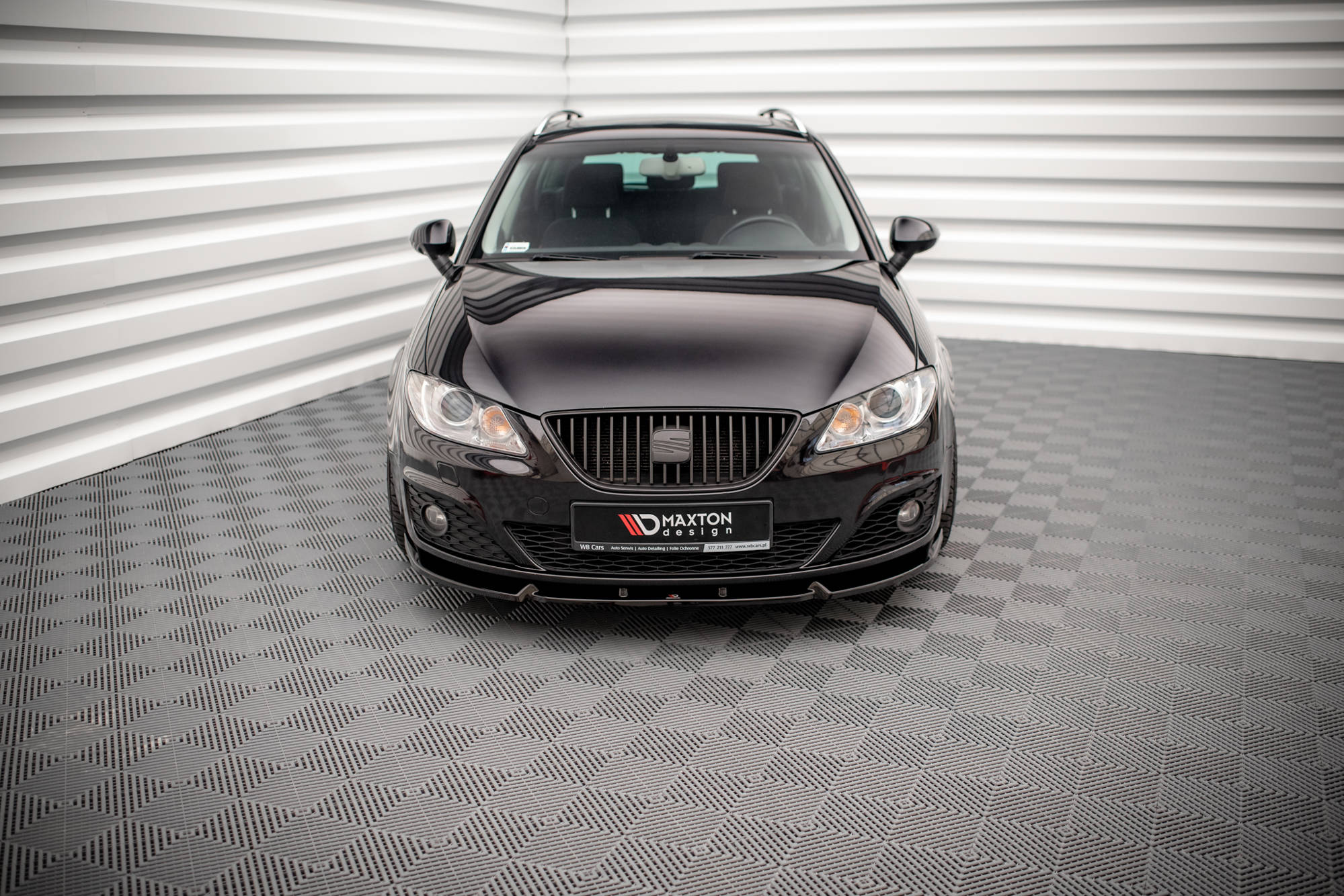 Maxton Design - Frontlippe V1 für Seat Exeo schwarz matt - Aerowerk.