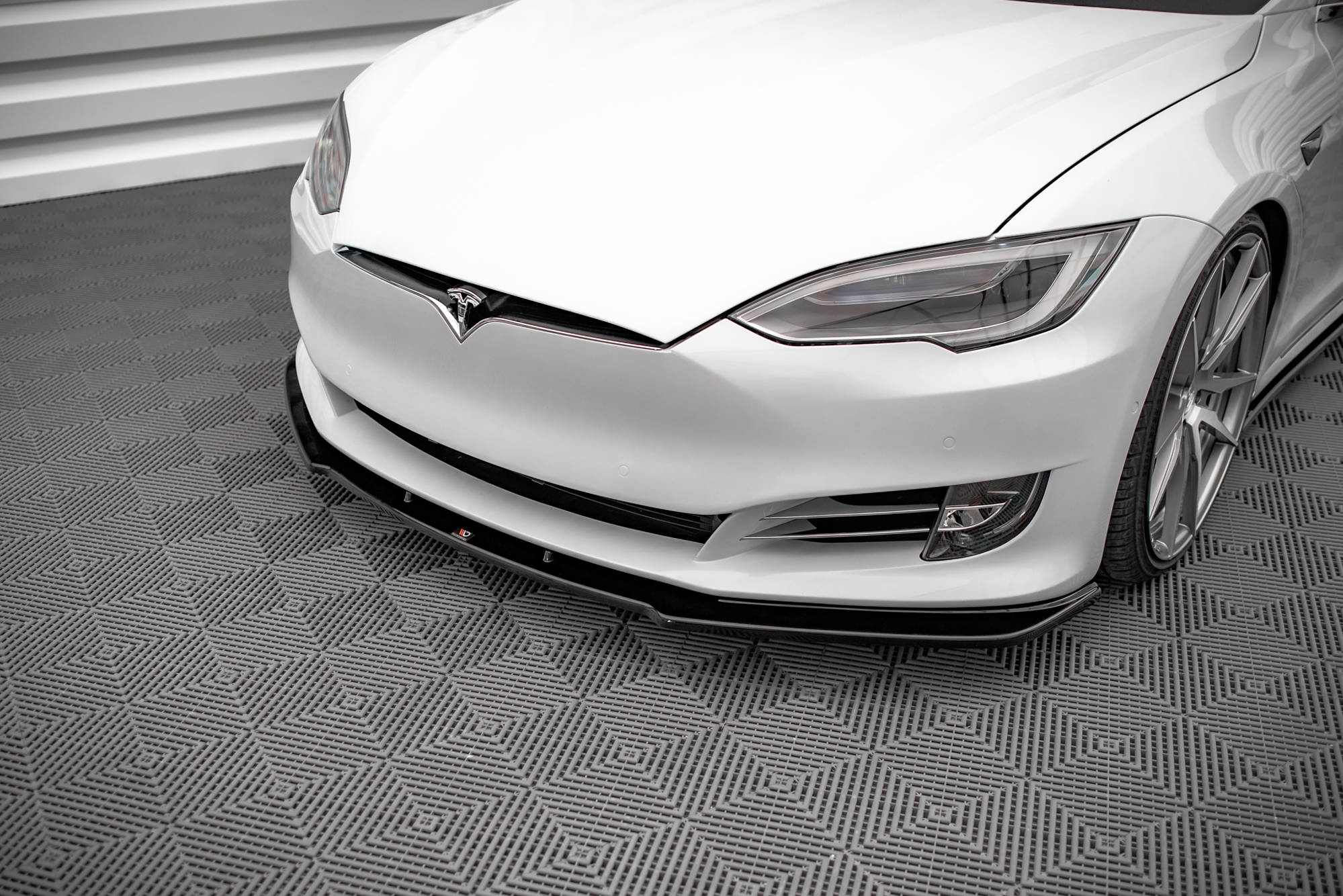 Maxton Design - Frontlippe V1 für Tesla Model S Facelift - Aerowerk.