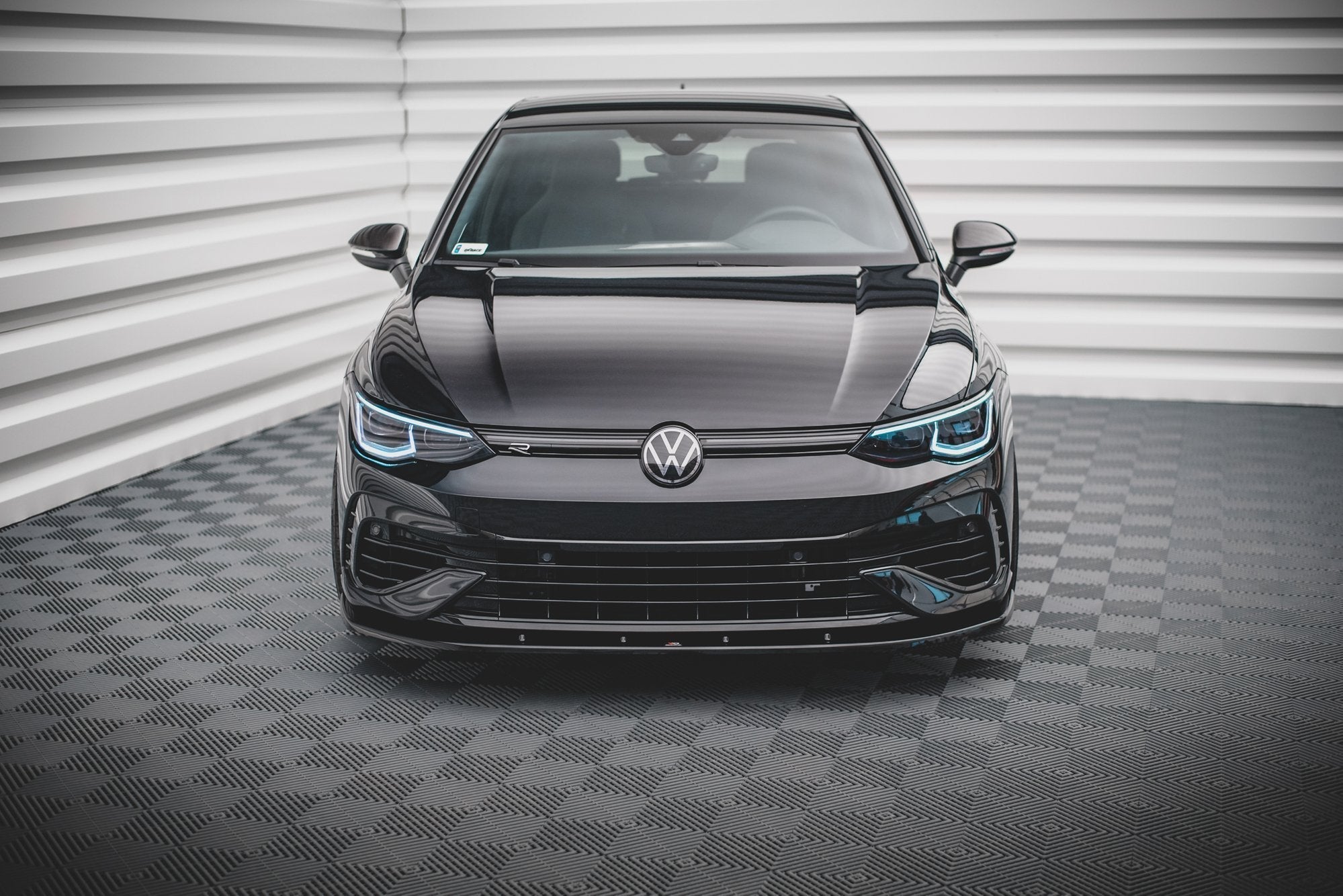 Maxton Design - Frontlippe V1 für VW Golf R Mk8 - Aerowerk.