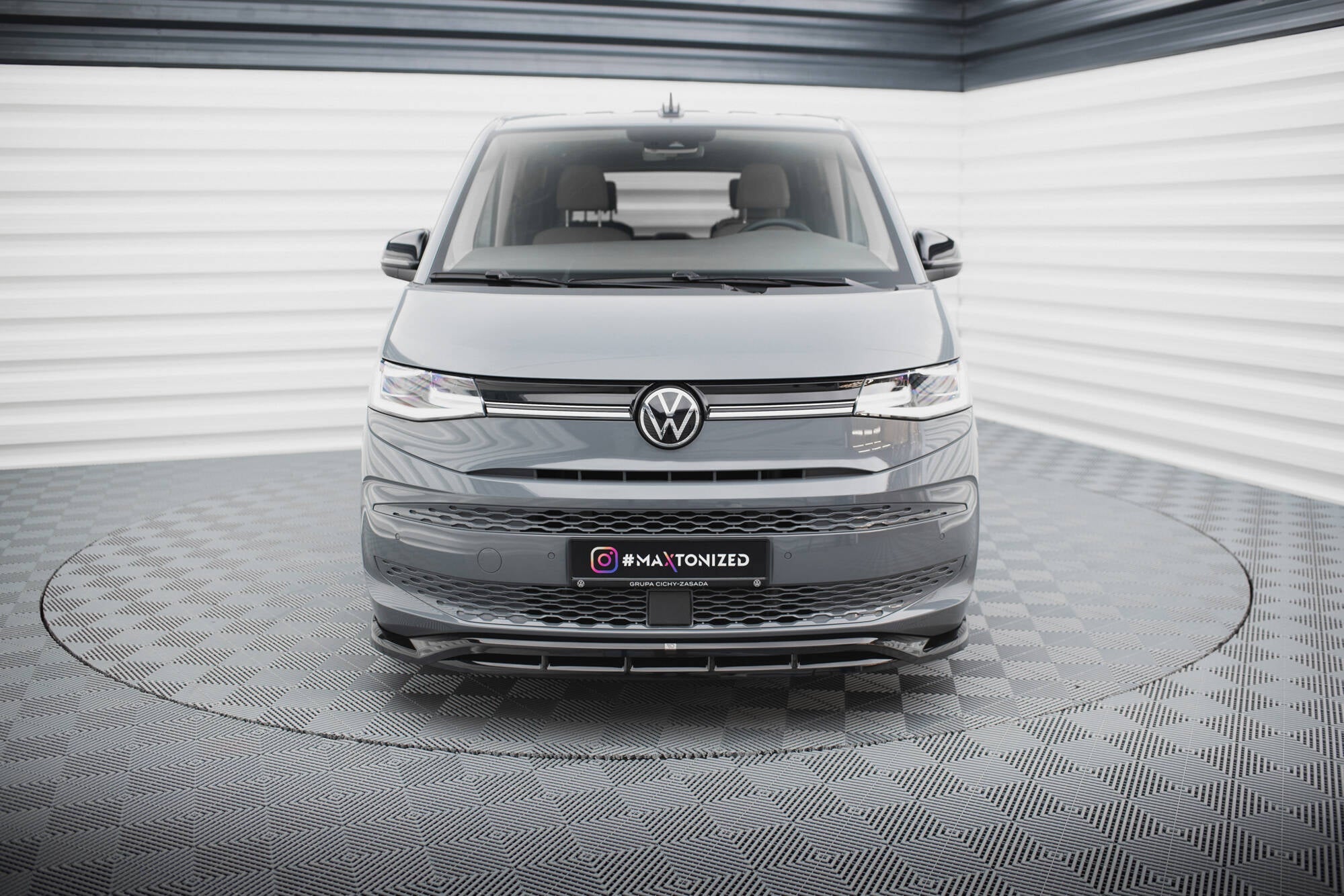 Maxton Design - Frontlippe V1 für VW Multivan T7 - Aerowerk.