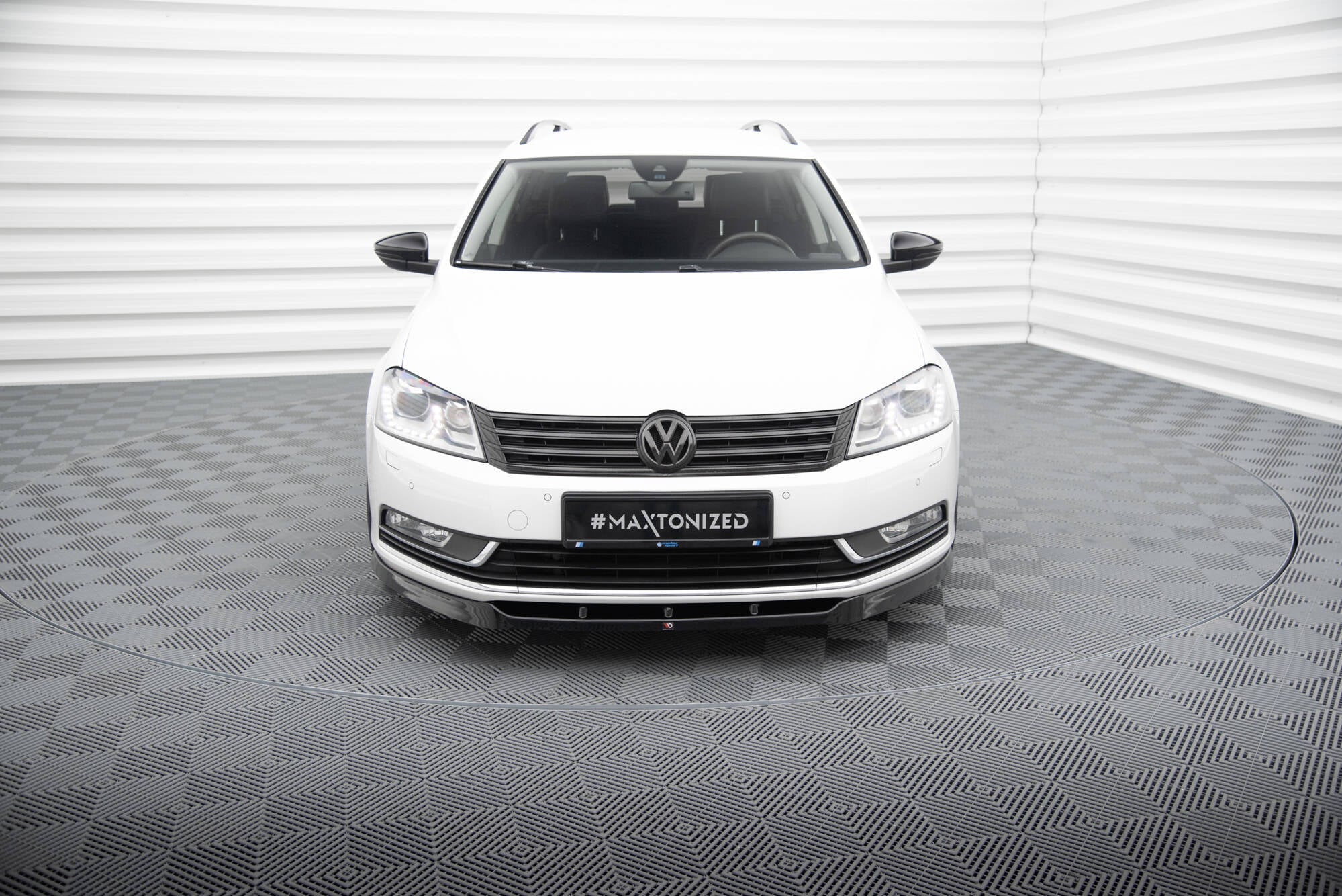 Maxton Design - Frontlippe V1 für VW Passat B7 - Aerowerk.