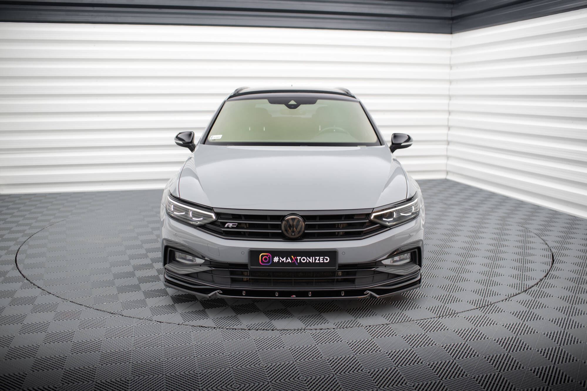 Maxton Design - Frontlippe V1 für VW Passat R - Line B8 Facelift - Aerowerk.