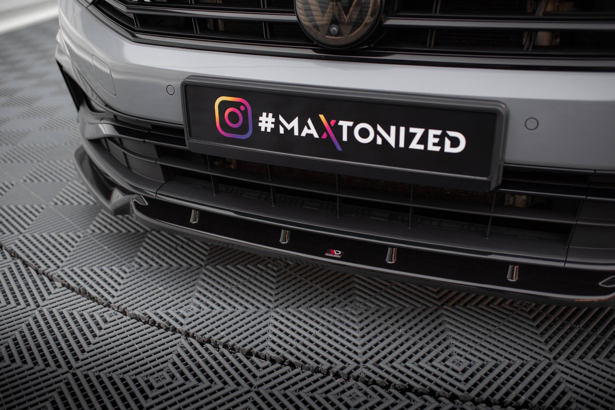 Maxton Design - Frontlippe V1 für VW Passat R - Line B8 Facelift - Aerowerk.