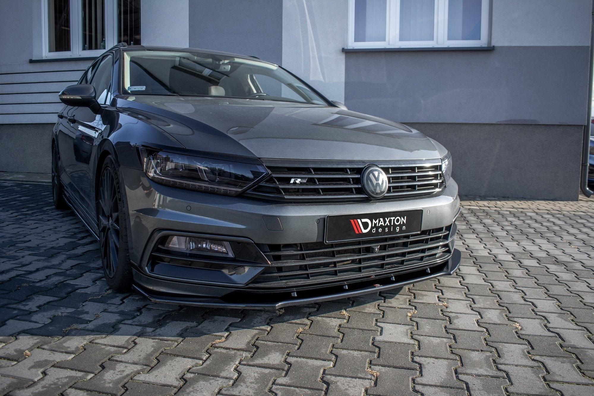 Maxton Design - Frontlippe V1 für VW Passat R - Line B8 - Aerowerk.