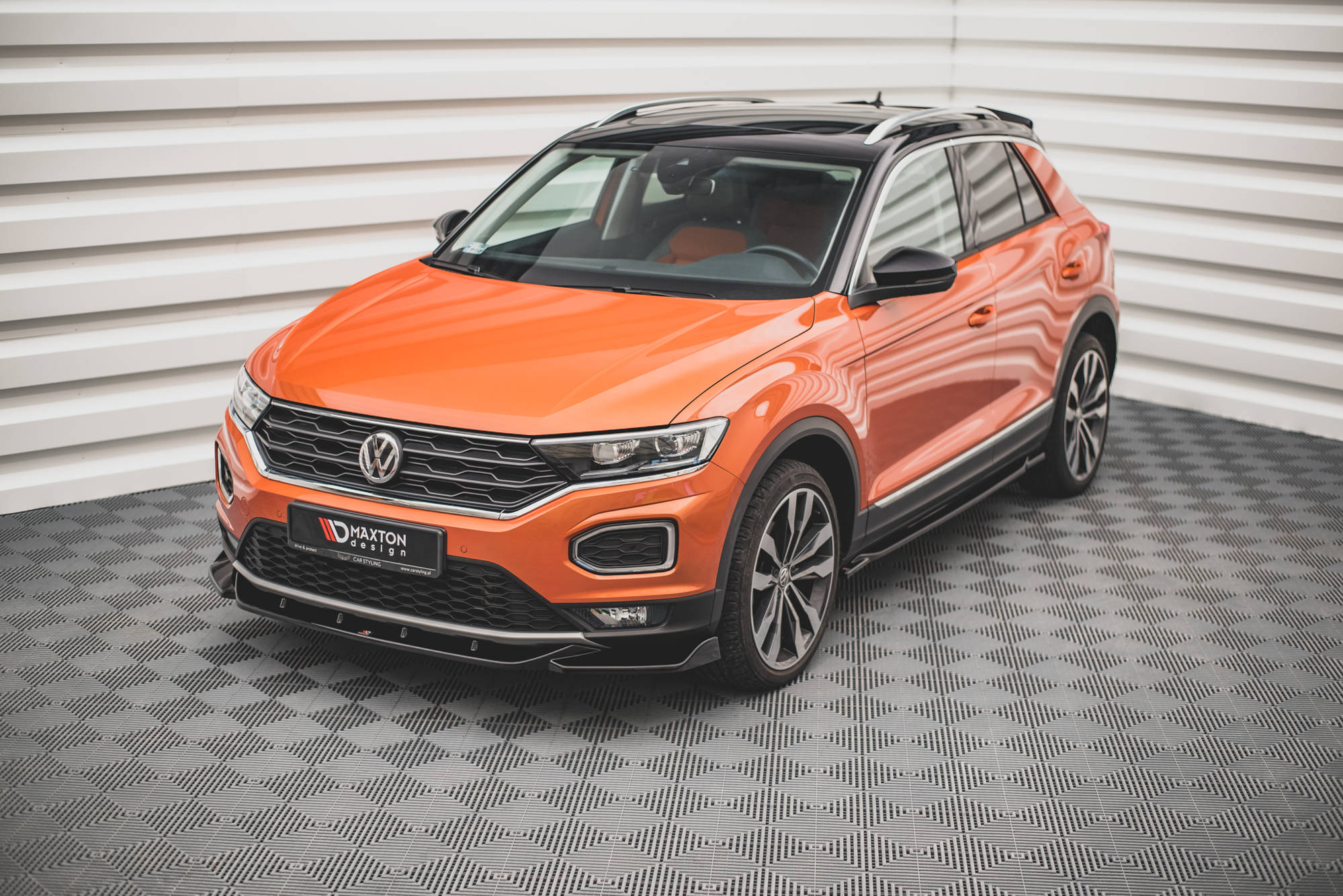 Maxton Design - Frontlippe V1 für VW T - Roc Mk1 - Aerowerk.