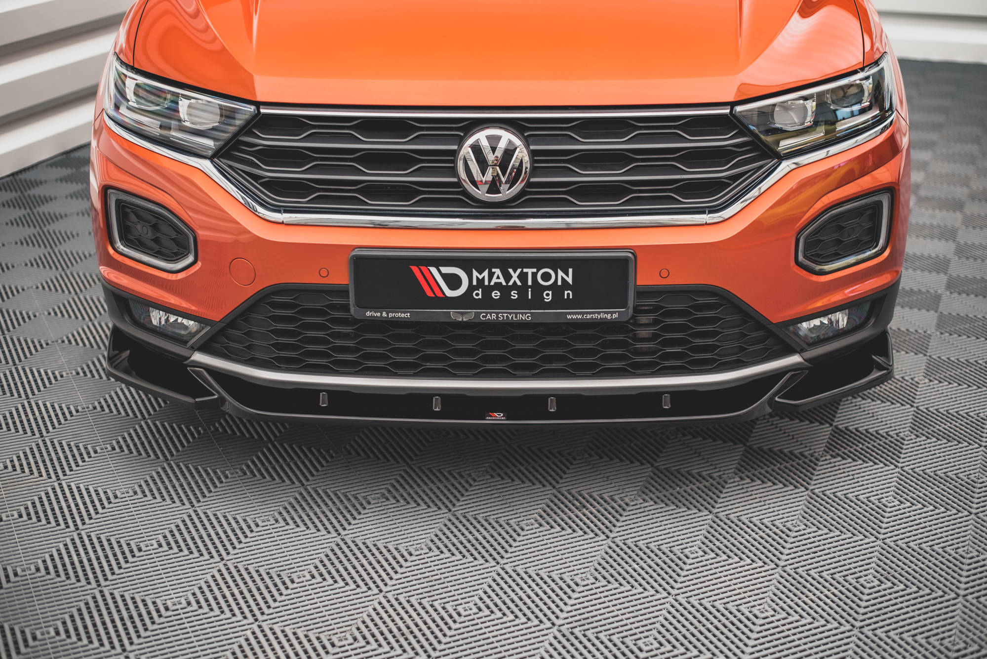 Maxton Design - Frontlippe V1 für VW T - Roc Mk1 - Aerowerk.