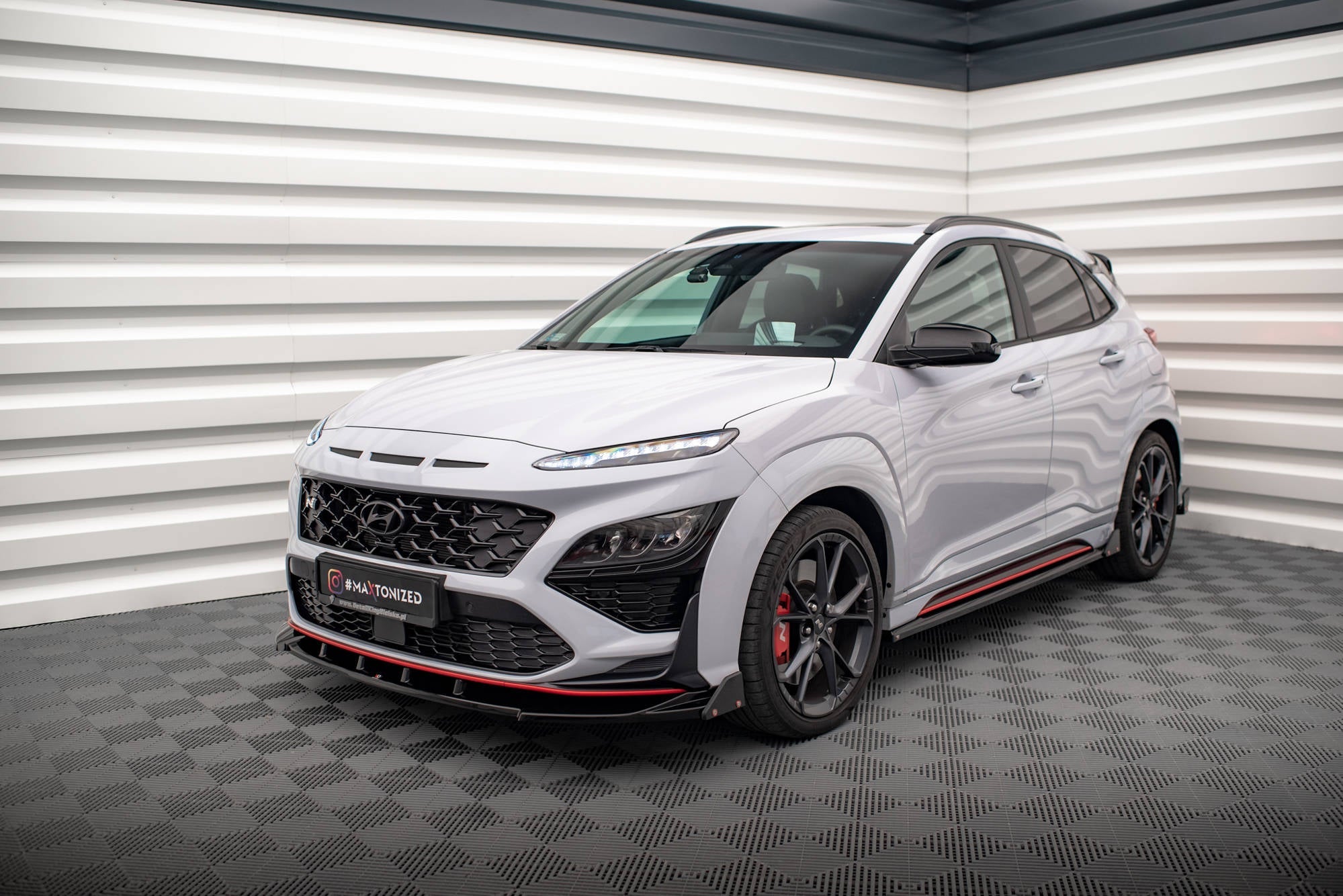 Maxton Design - Frontlippe V2 + Flaps für Hyundai Kona N Mk1 - Aerowerk.