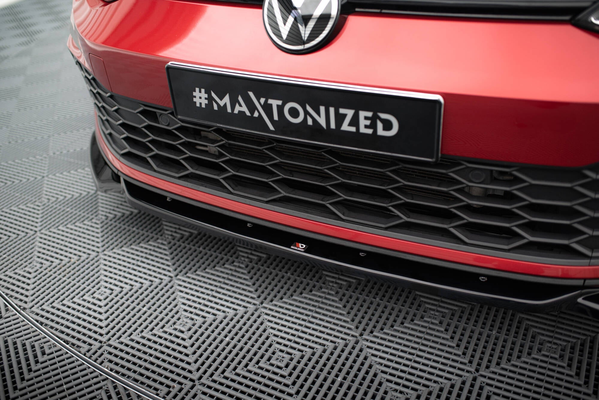 Maxton Design - Frontlippe V2 + Flaps für VW Golf GTI / GTE / GTD / R - Line Mk8 - Aerowerk.